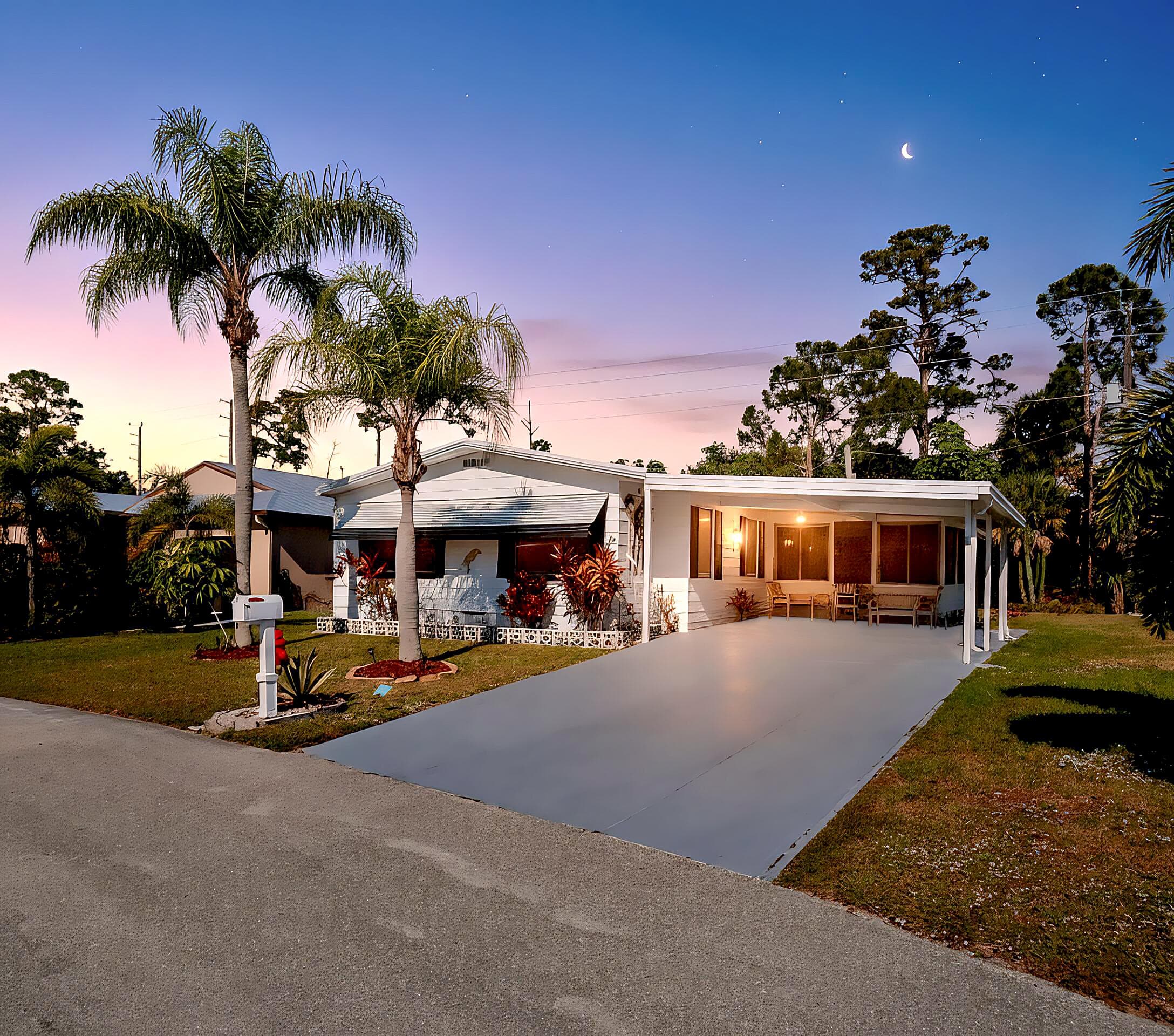 35 Flores Del Norte, Fort Pierce, FL 34951 — photo 1 of 21