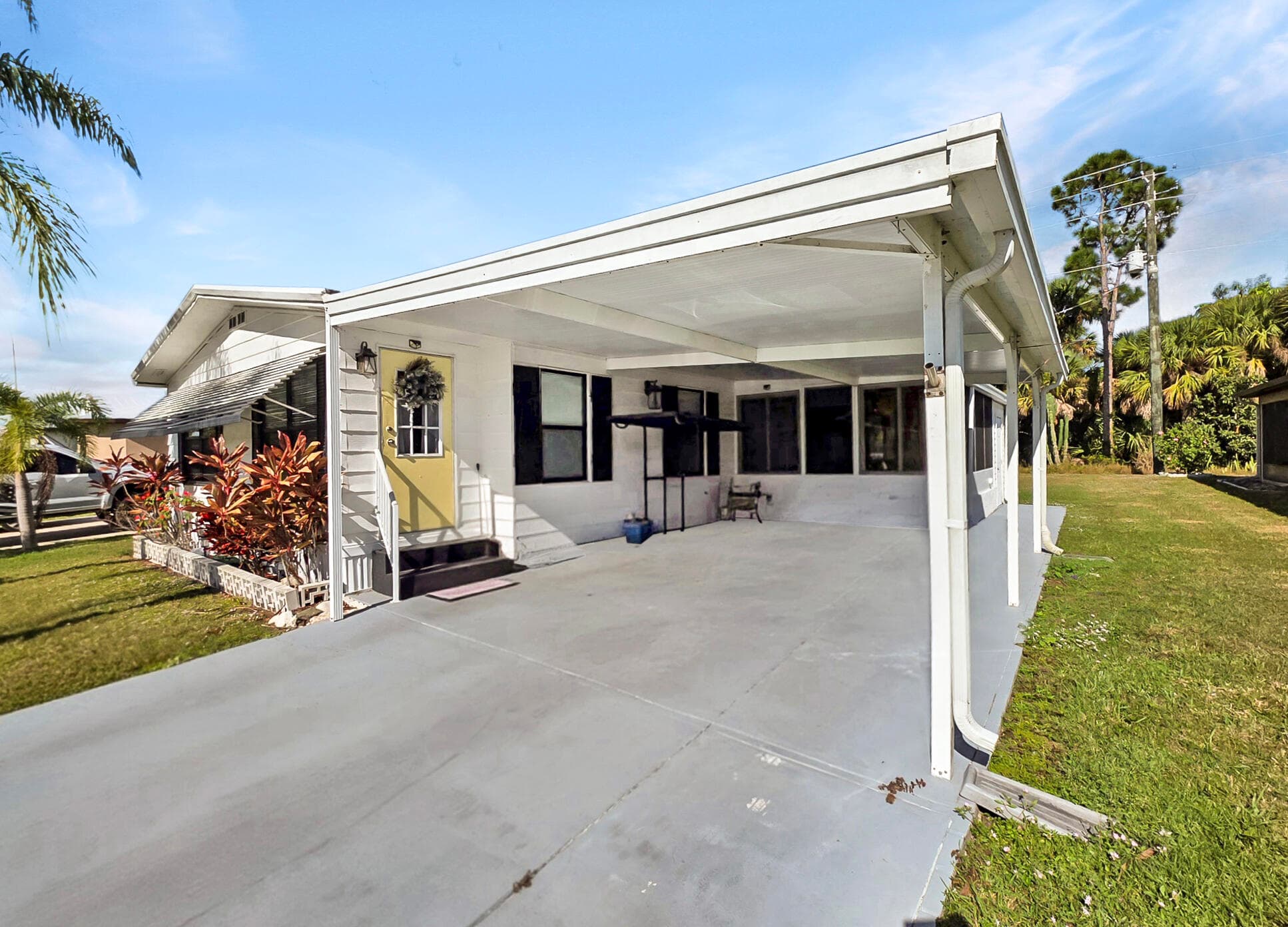 35 Flores Del Norte, Fort Pierce, FL 34951 — photo 3 of 21