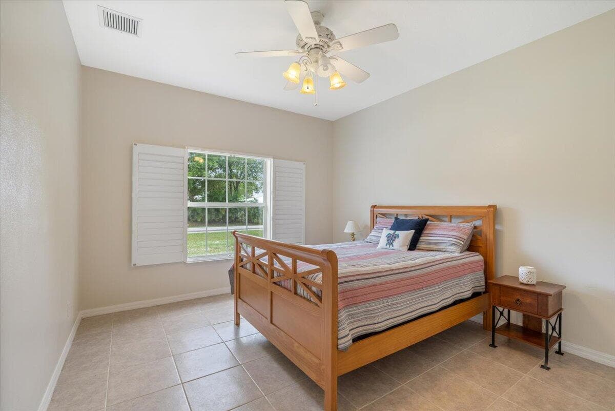 1410 4th Court, Vero Beach, FL 32960 — photo 26 of 37