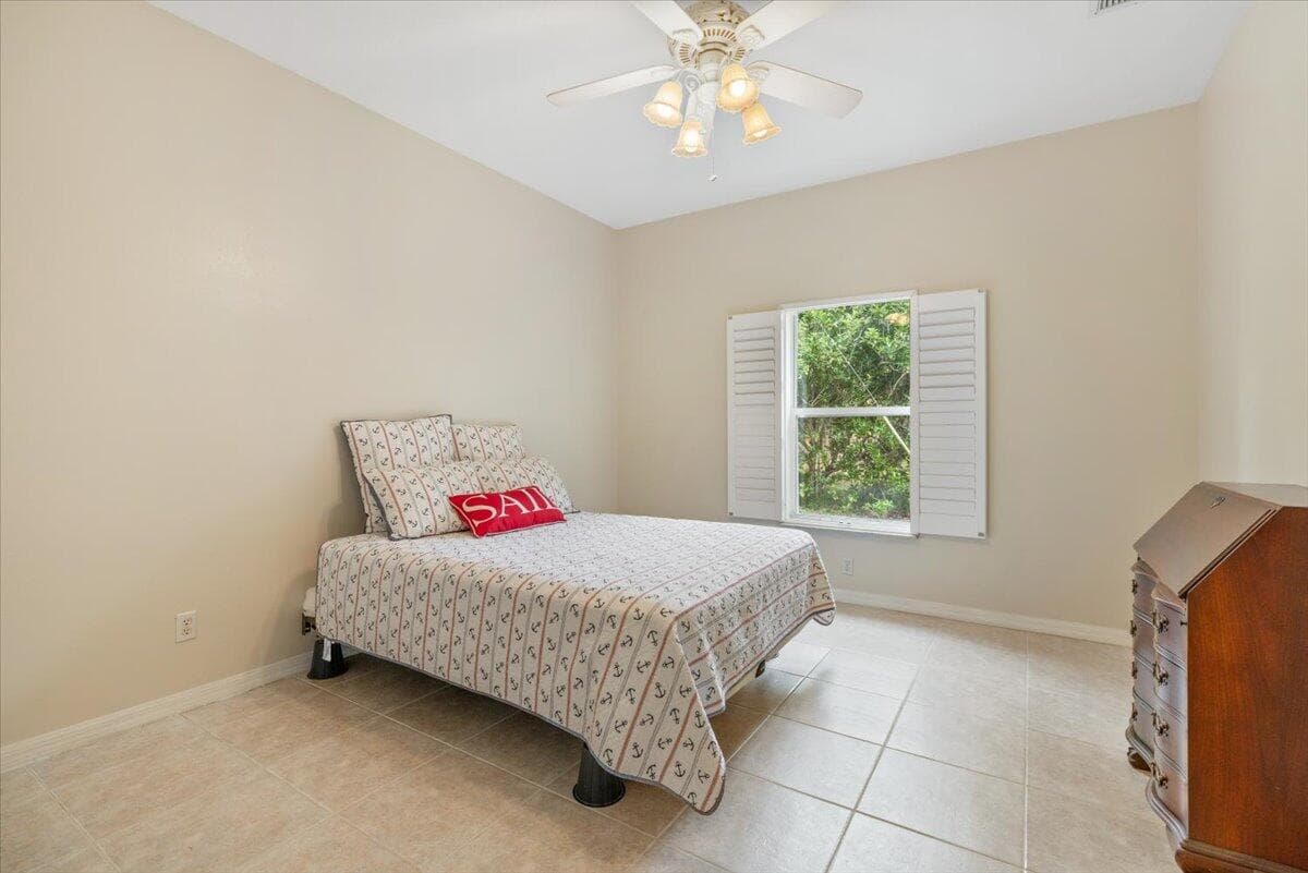 1410 4th Court, Vero Beach, FL 32960 — photo 31 of 37