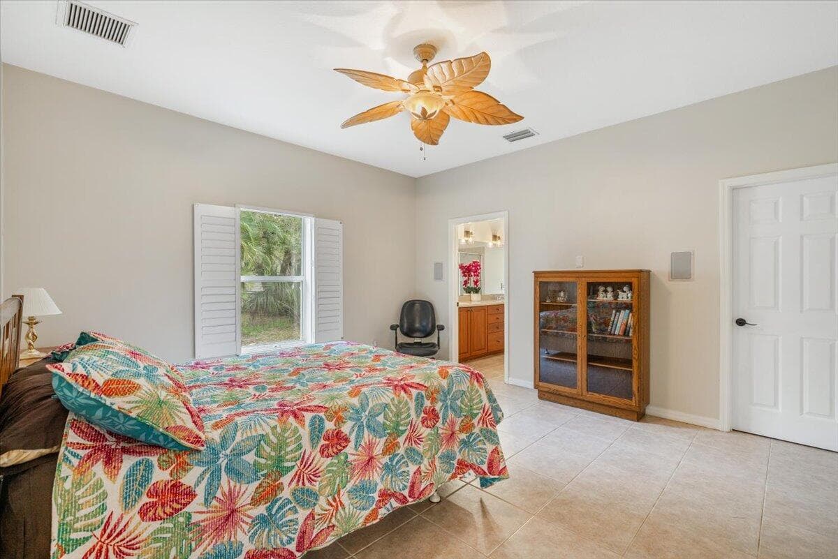1410 4th Court, Vero Beach, FL 32960 — photo 17 of 37