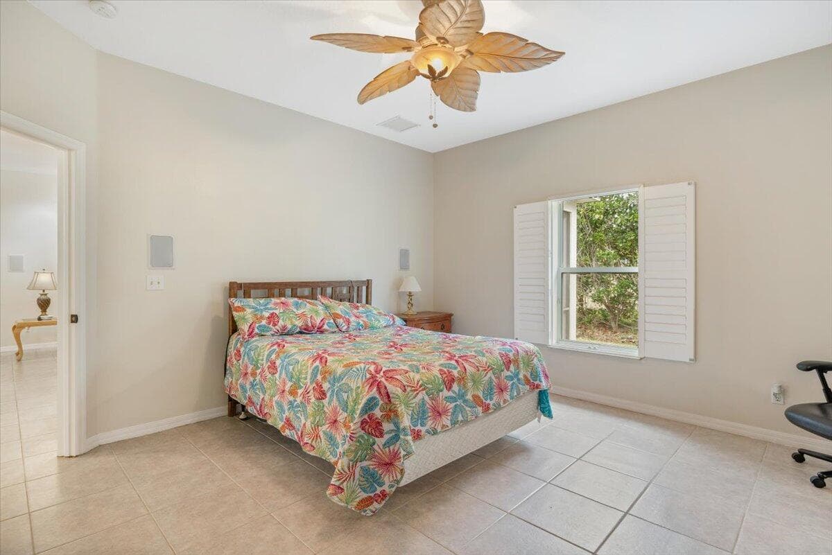 1410 4th Court, Vero Beach, FL 32960 — photo 18 of 37