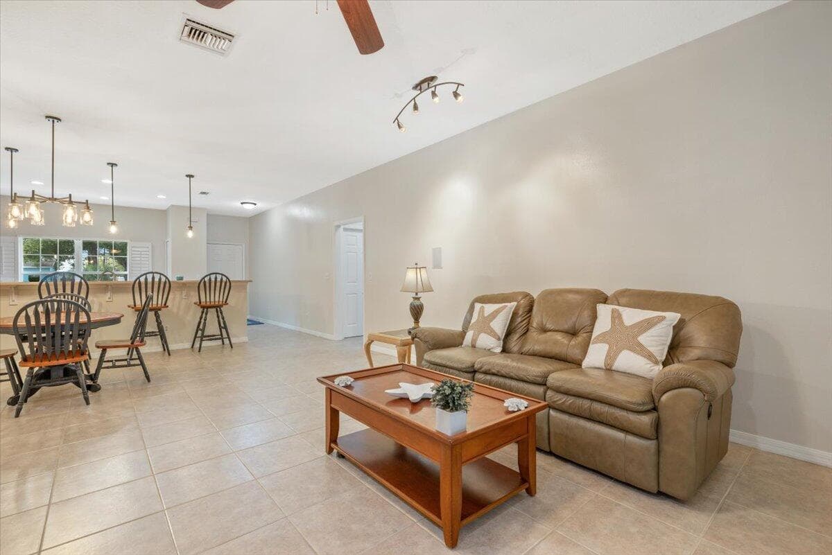 1410 4th Court, Vero Beach, FL 32960 — photo 14 of 37