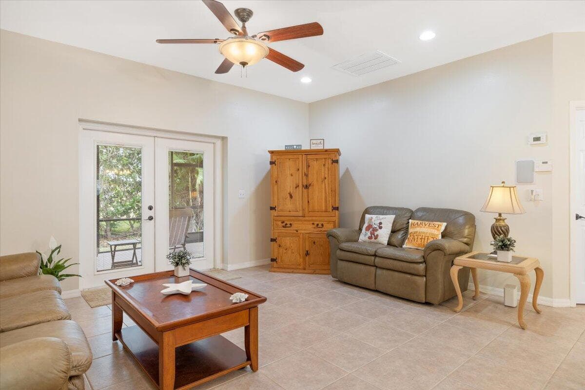 1410 4th Court, Vero Beach, FL 32960 — photo 11 of 37