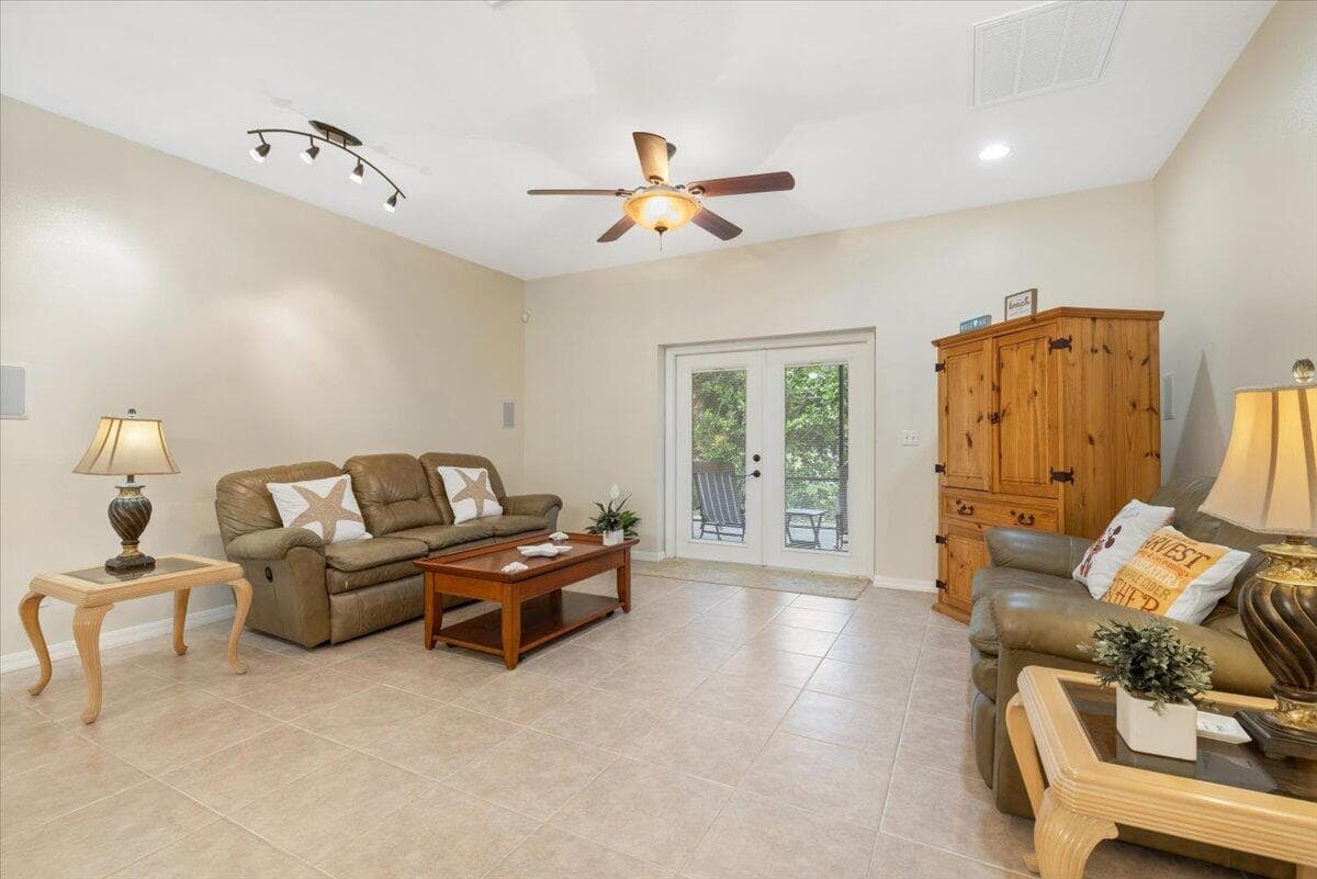 1410 4th Court, Vero Beach, FL 32960 — photo 24 of 37