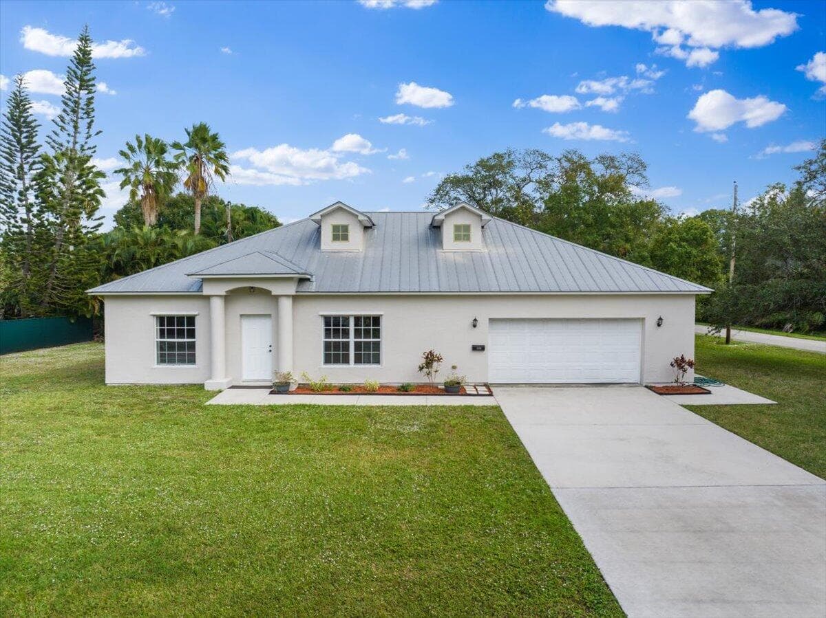 1410 4th Court, Vero Beach, FL 32960 — photo 1 of 37