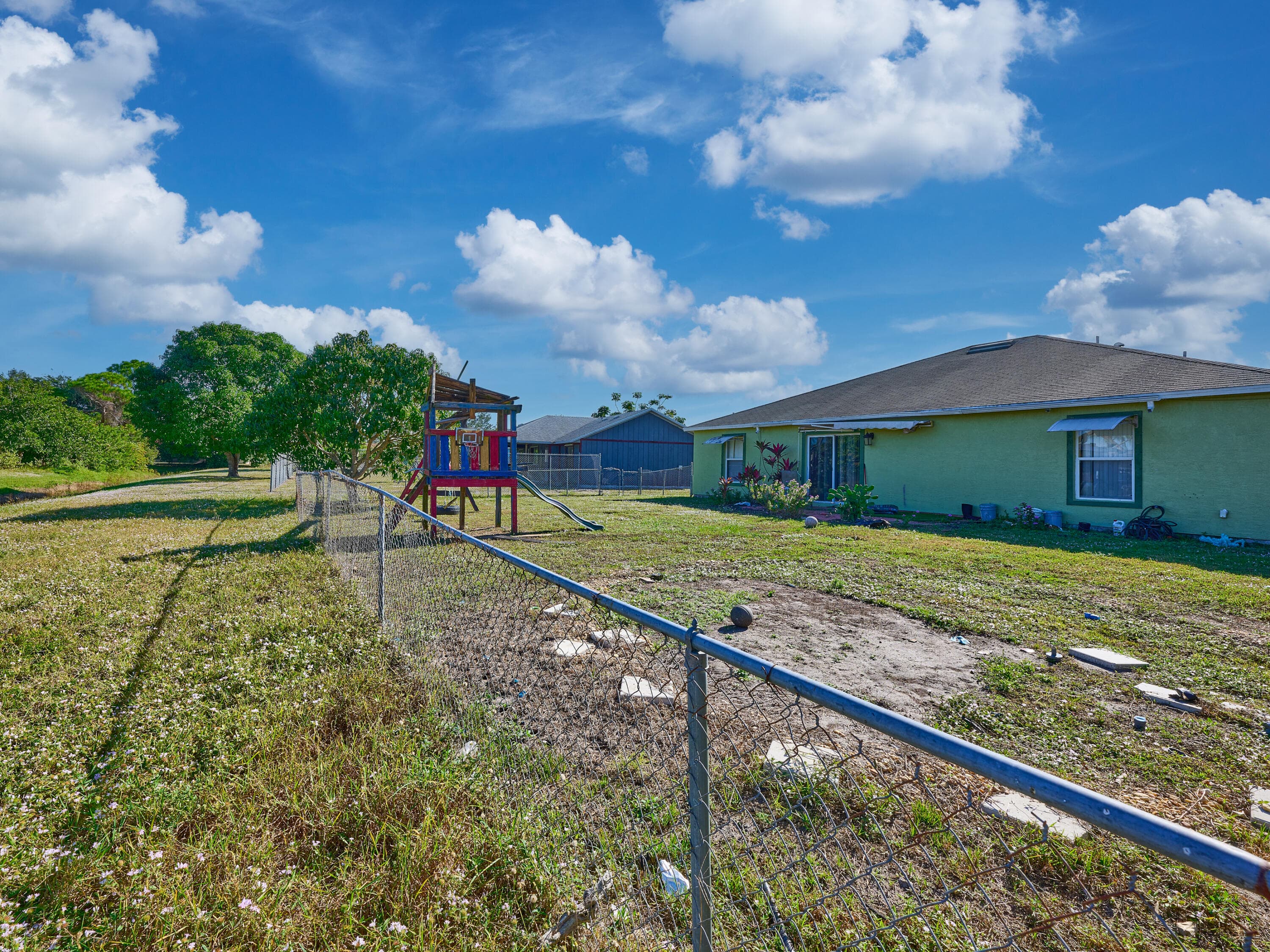 1407 SE Grapeland Avenue, Port St. Lucie, FL 34952 — photo 24 of 25
