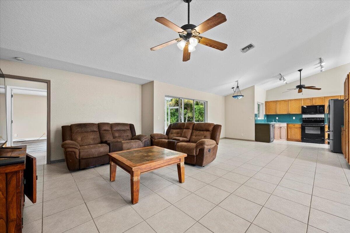 19187 Capet Creek Court, Loxahatchee, FL 33470 — photo 17 of 45