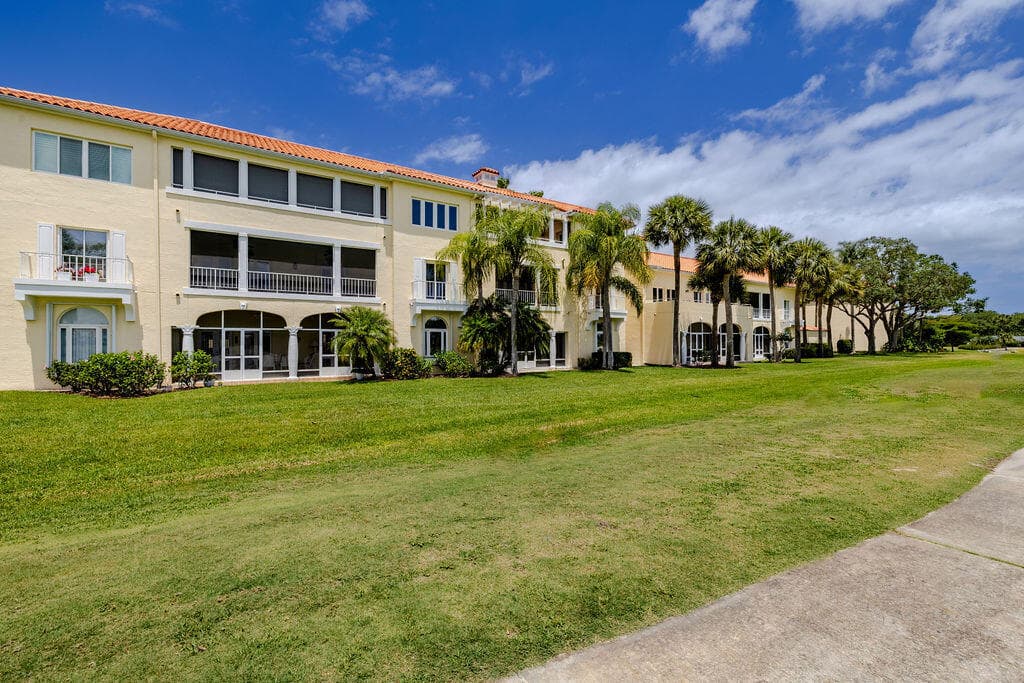 5520 E Harbor Village Drive 101, Vero Beach, FL 32967 — photo 37 of 54