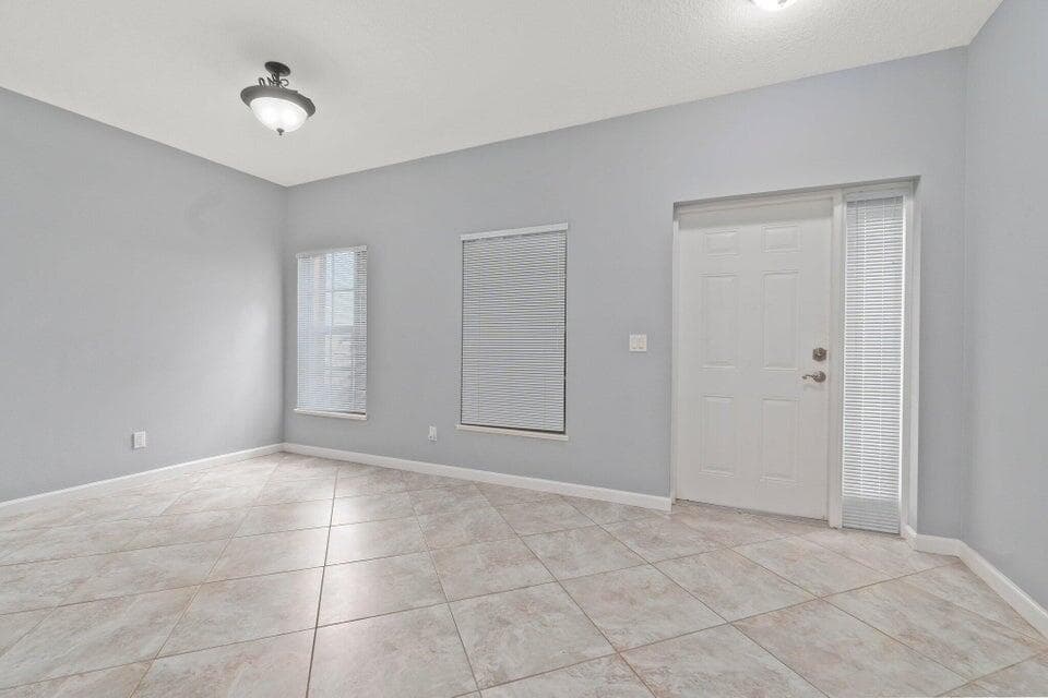 2087 SE Wild Meadow Circle, Port St. Lucie, FL 34952 — photo 1 of 10