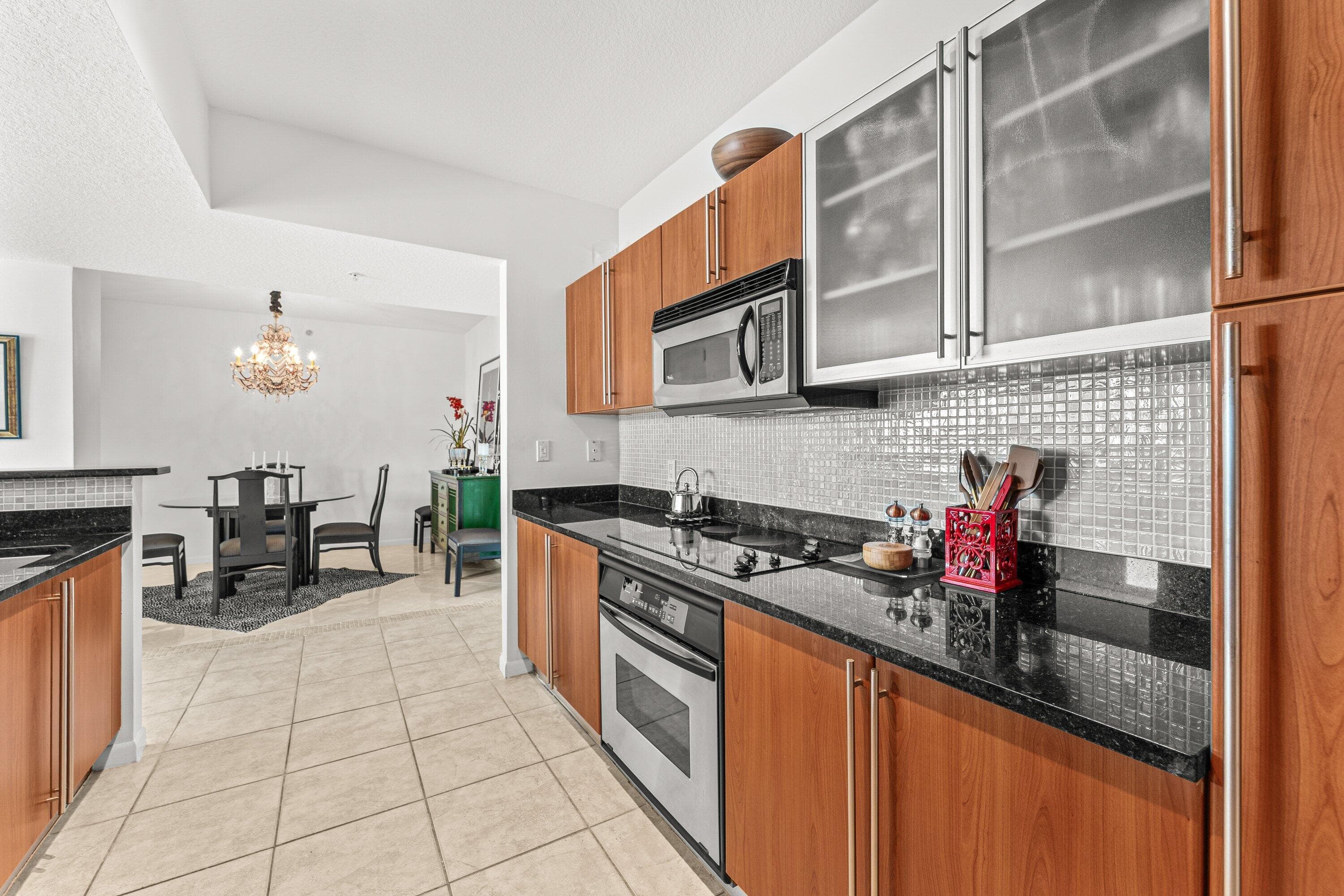 1551 N Flagler Drive 1415, West Palm Beach, FL 33401 — photo 18 of 50