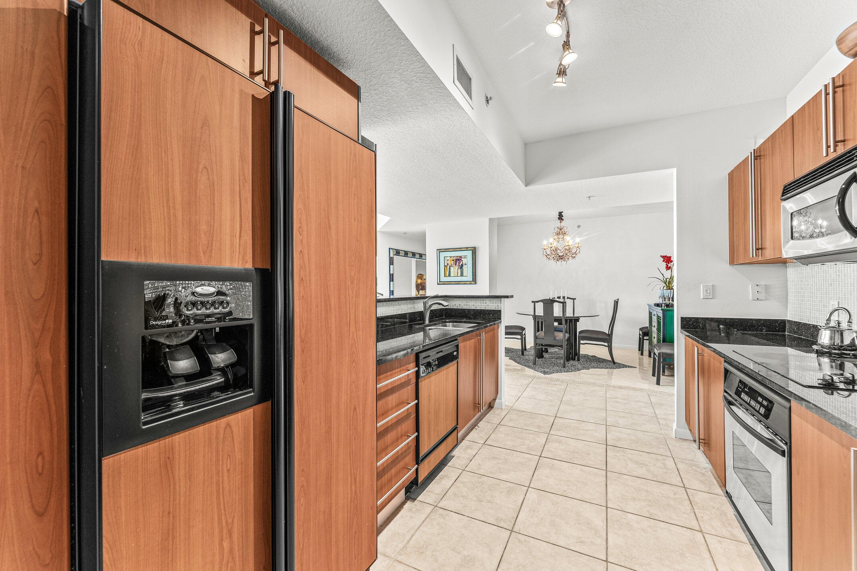 1551 N Flagler Drive 1415, West Palm Beach, FL 33401 — photo 19 of 50