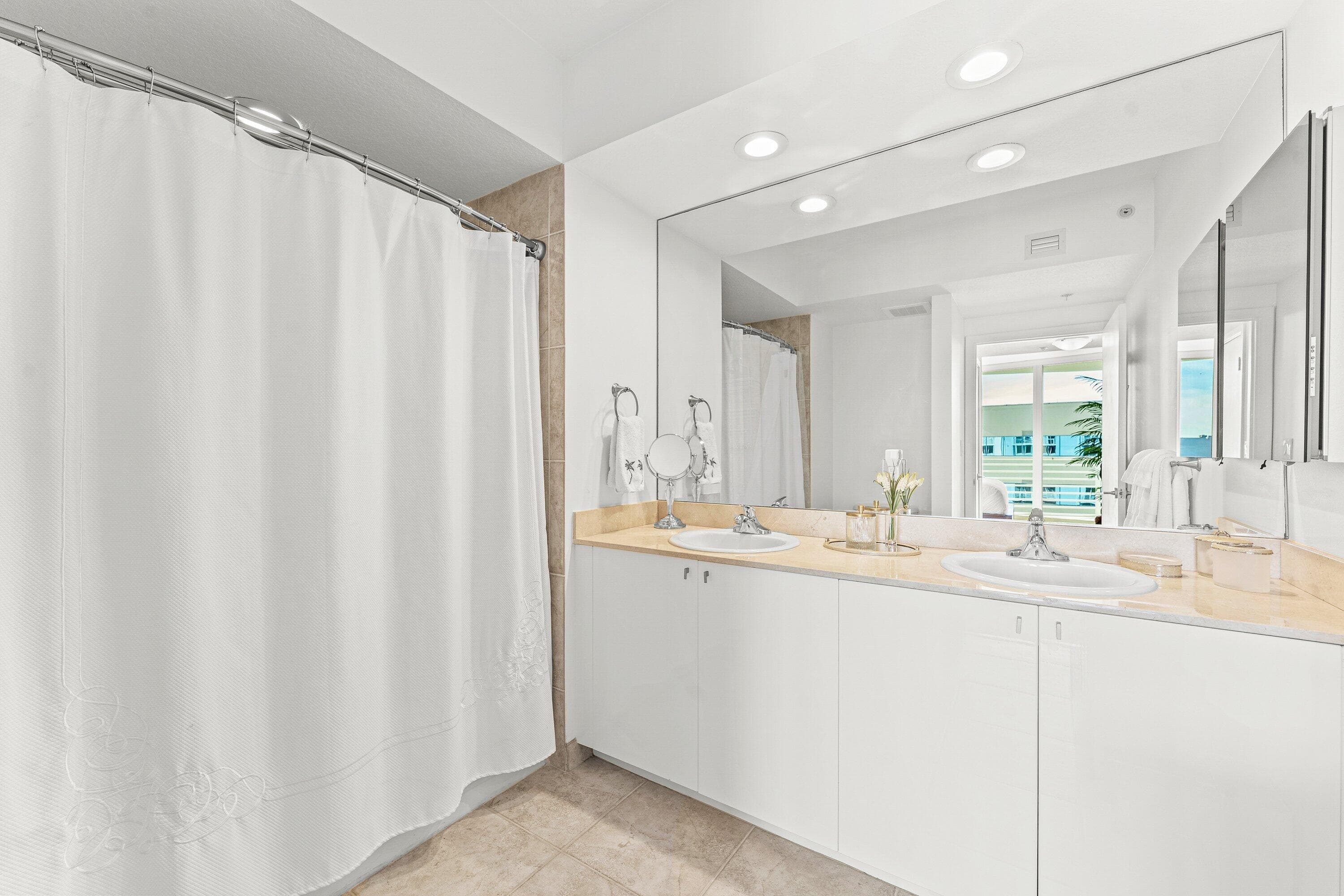 1551 N Flagler Drive 1415, West Palm Beach, FL 33401 — photo 35 of 50