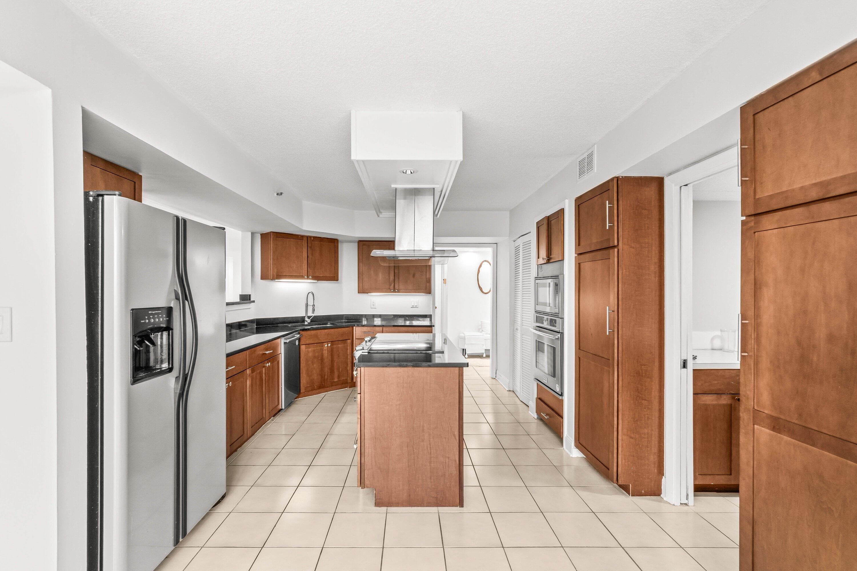 7201 Promenade Drive E 302, Boca Raton, FL 33433 — photo 12 of 46