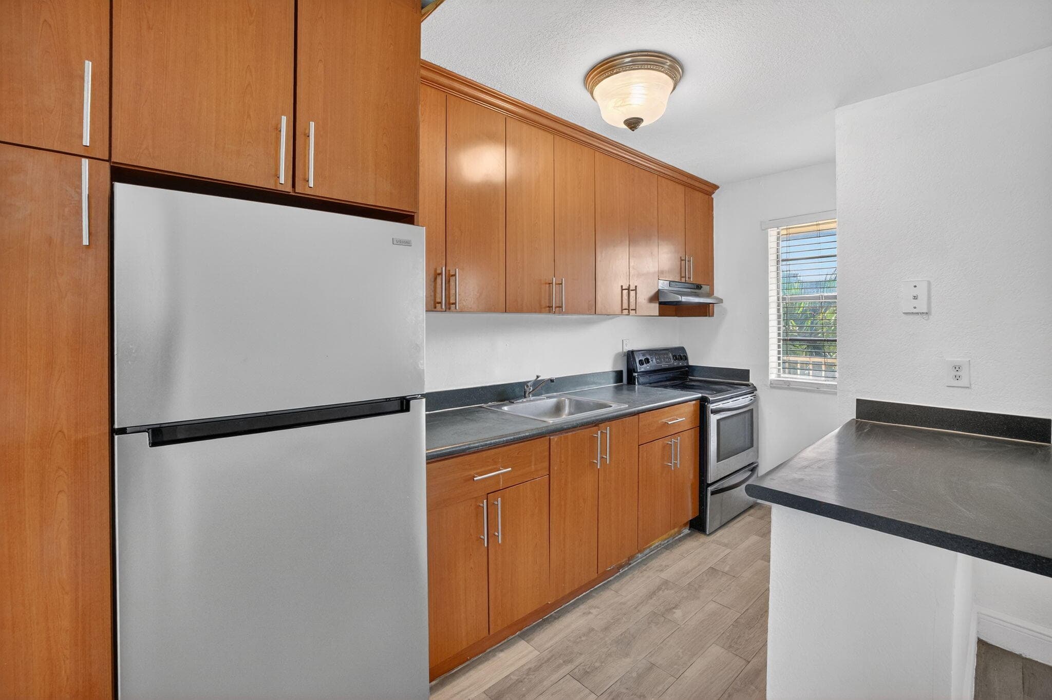 4071 N Dixie Highway 32, Oakland Park, FL 33334 — photo 5 of 9