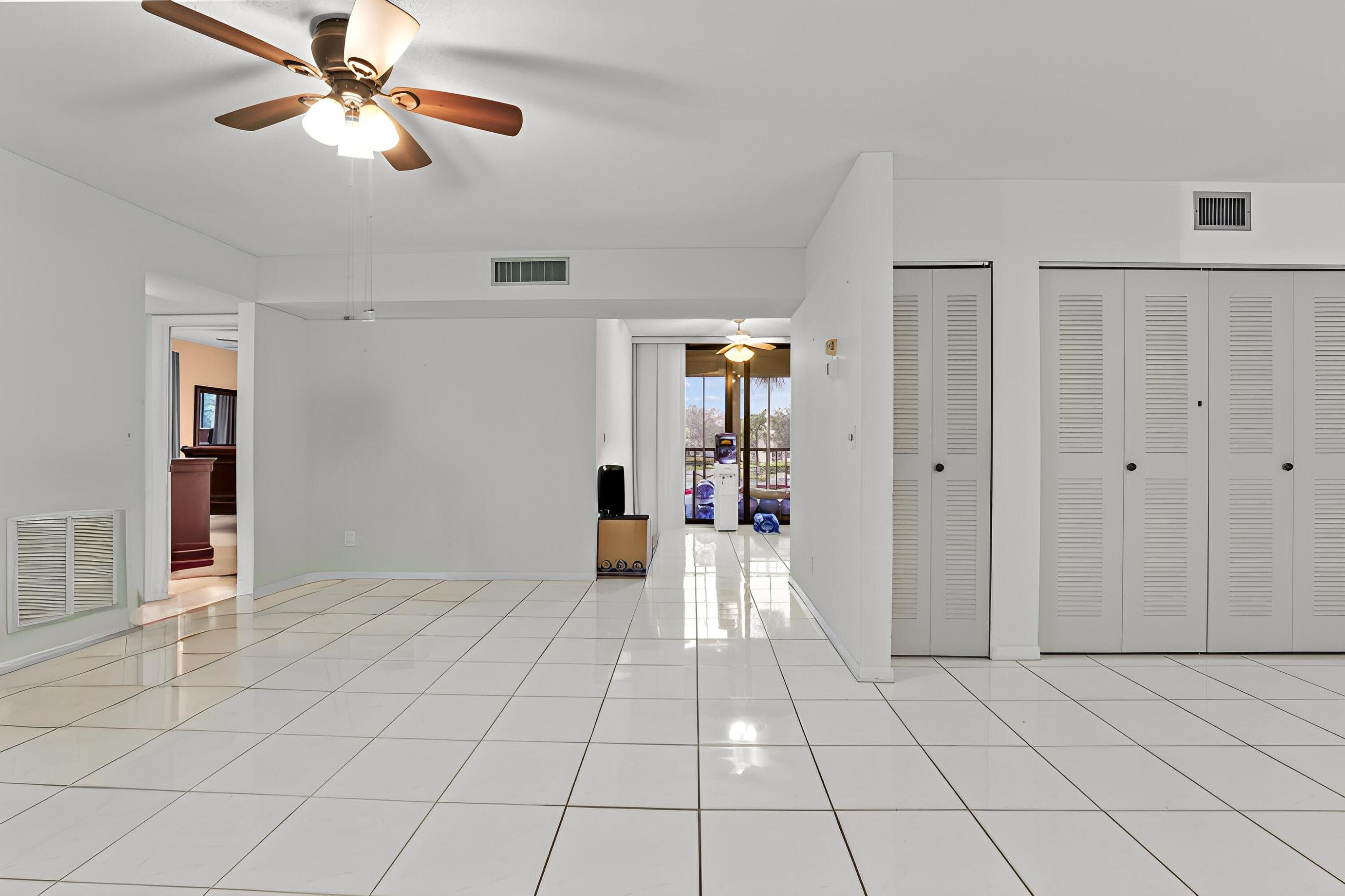5280 Las Verdes Circle 219, Delray Beach, FL 33484 — photo 6 of 30