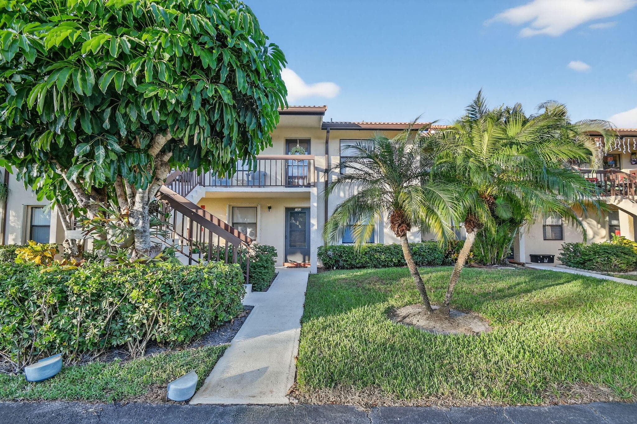 4542 Lucerne Lakes Boulevard E 202, Lake Worth, FL 33467 — photo 2 of 33