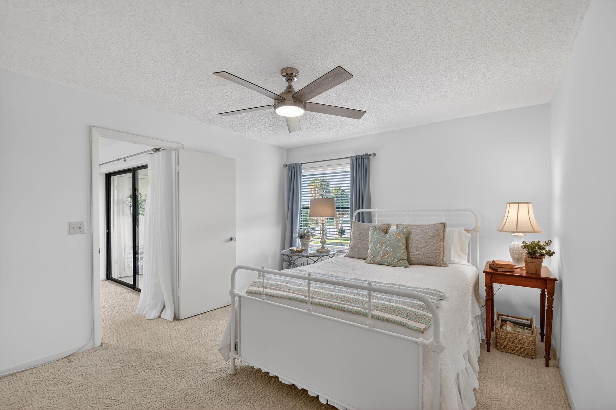 4542 Lucerne Lakes Boulevard E 202, Lake Worth, FL 33467 — photo 16 of 33