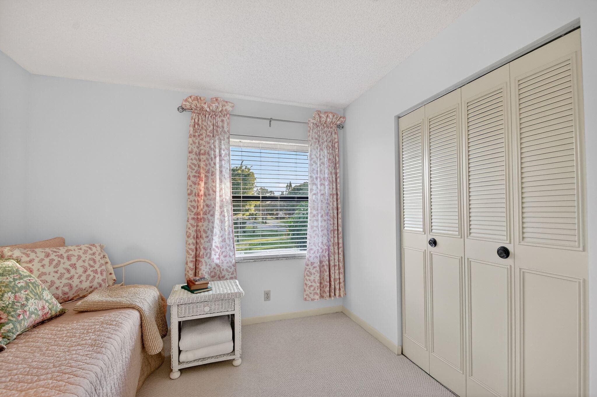 4542 Lucerne Lakes Boulevard E 202, Lake Worth, FL 33467 — photo 22 of 33