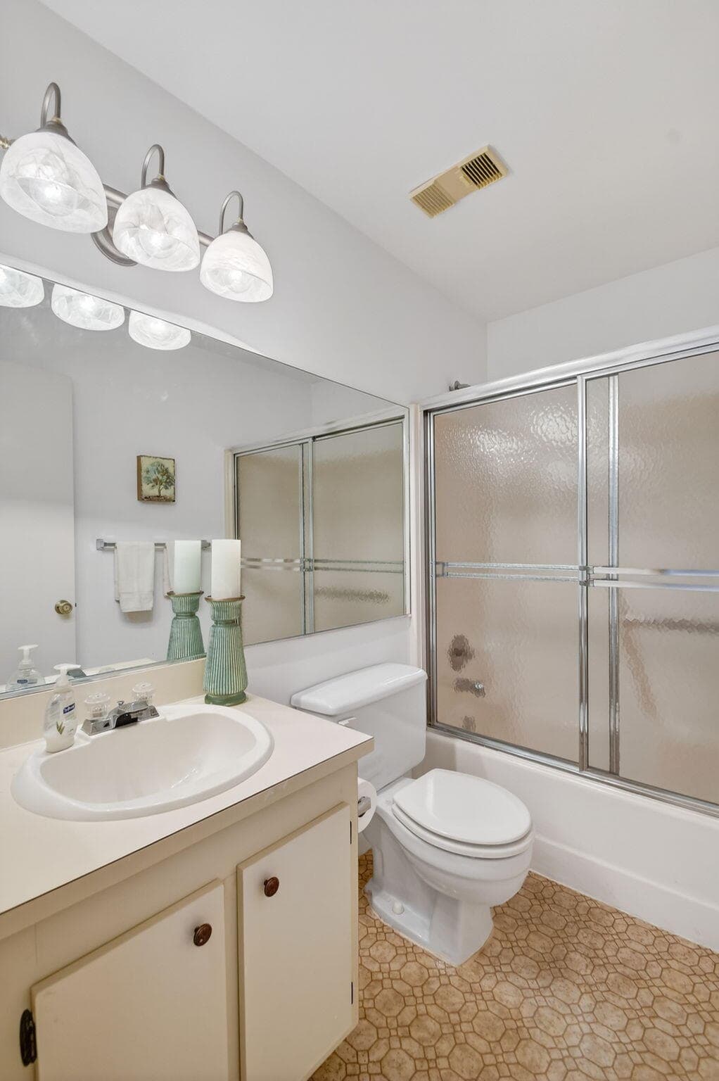 4542 Lucerne Lakes Boulevard E 202, Lake Worth, FL 33467 — photo 23 of 33