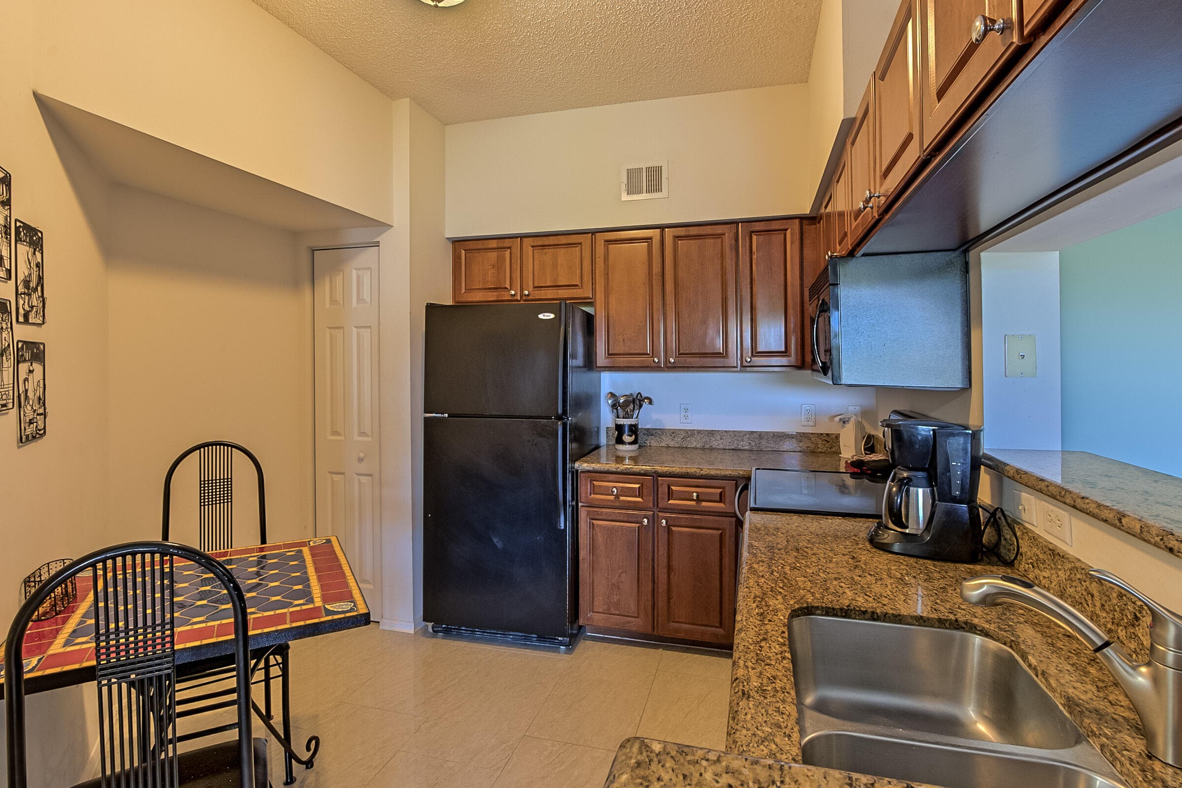 Condominium in Boynton Beach — photo 8 of 17