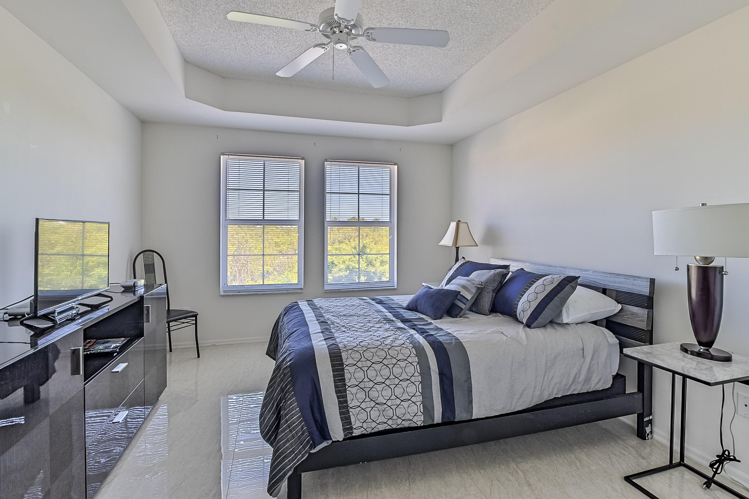 Condominium in Boynton Beach — photo 10 of 17