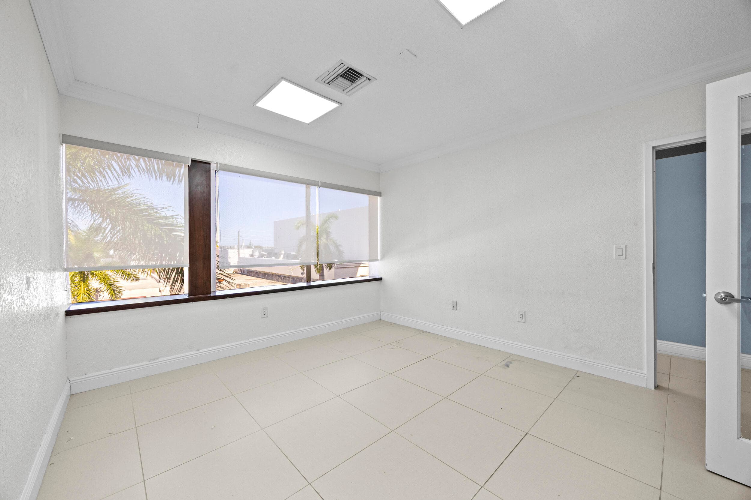 1940 Harrison Street, Hollywood, FL 33020 — photo 7 of 87