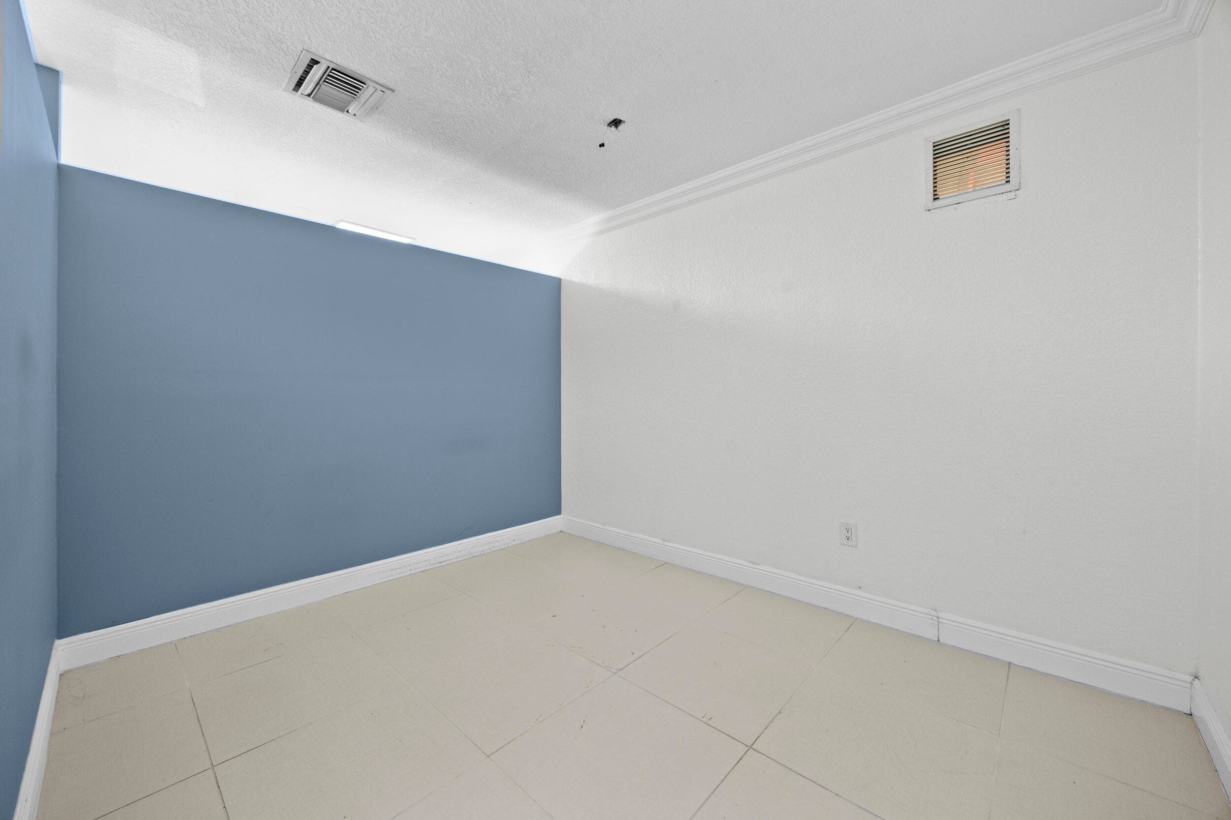 1940 Harrison Street, Hollywood, FL 33020 — photo 8 of 87