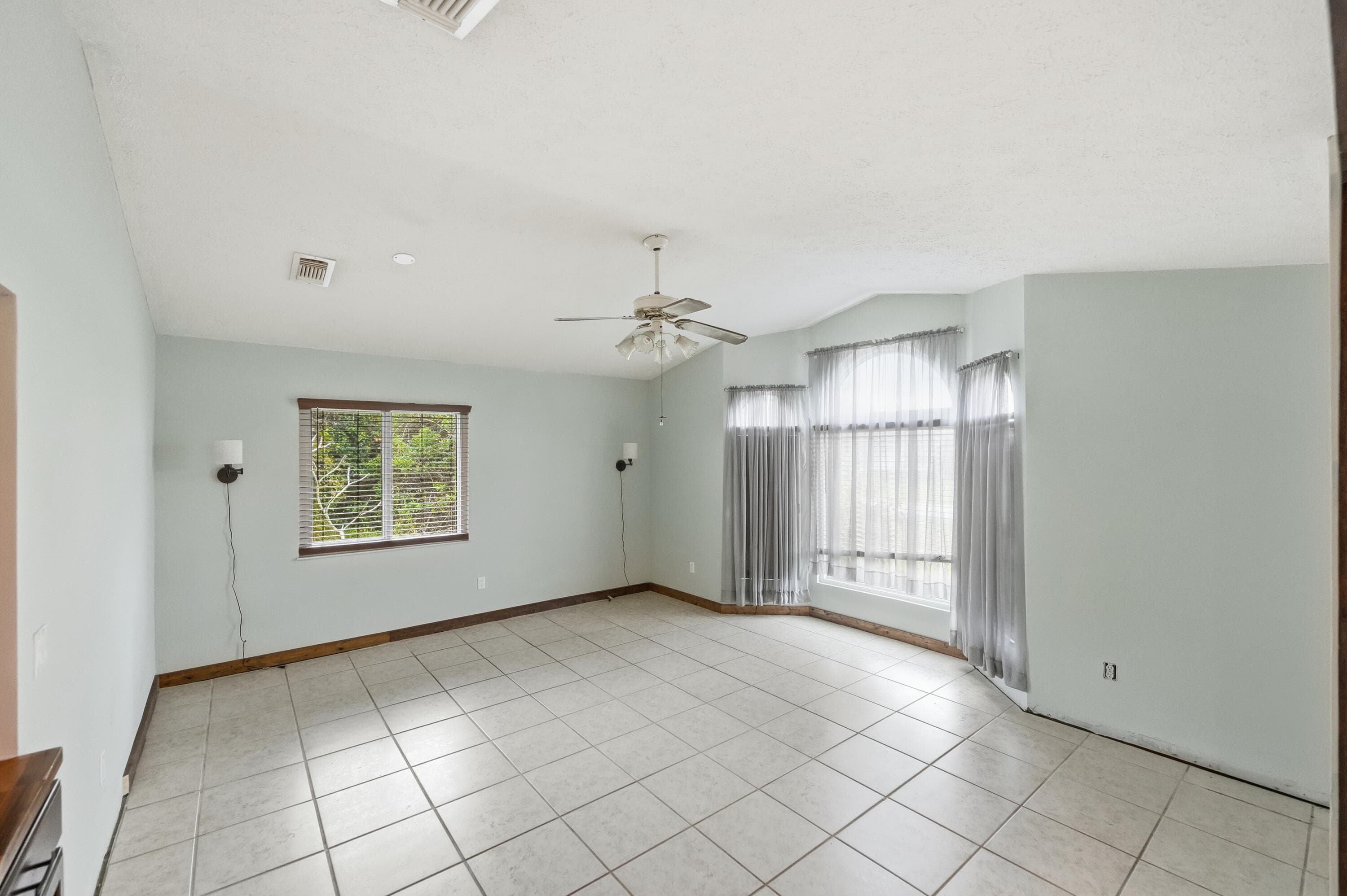 381 SW Lucero Drive, Port St. Lucie, FL 34983 — photo 5 of 37