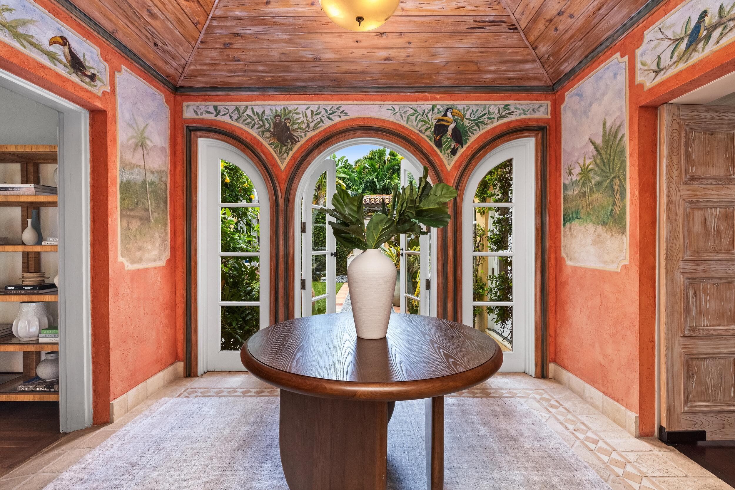 124 Brazilian Avenue, Palm Beach, FL 33480 — photo 3 of 43