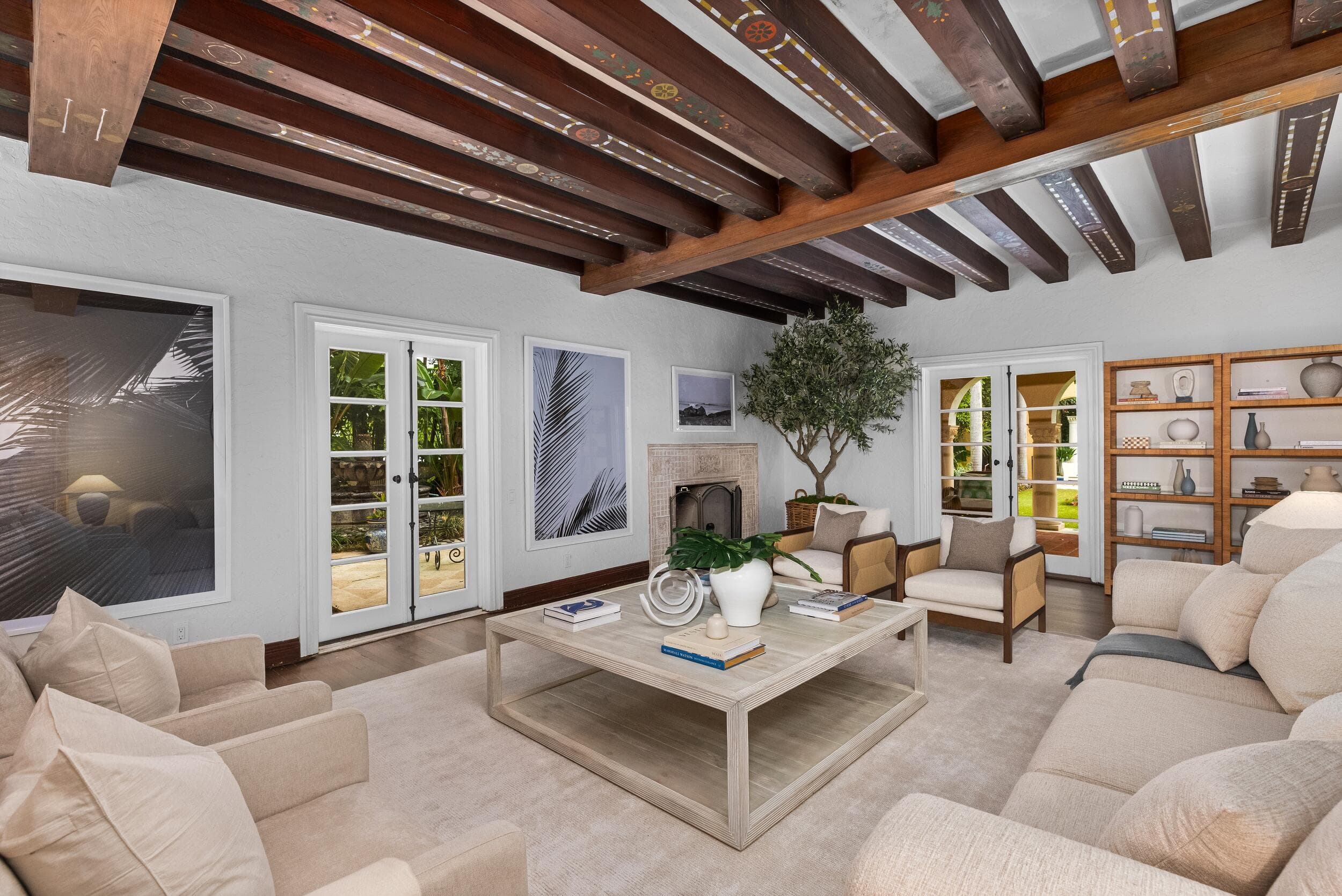 124 Brazilian Avenue, Palm Beach, FL 33480 — photo 5 of 43