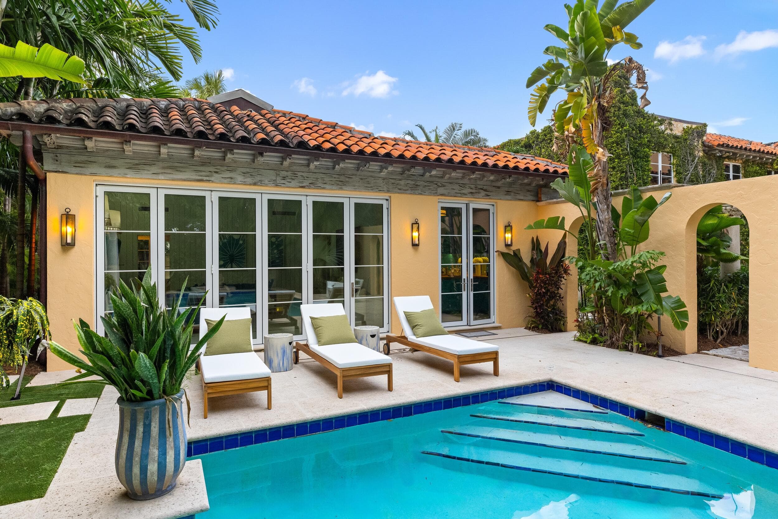 124 Brazilian Avenue, Palm Beach, FL 33480 — photo 28 of 43
