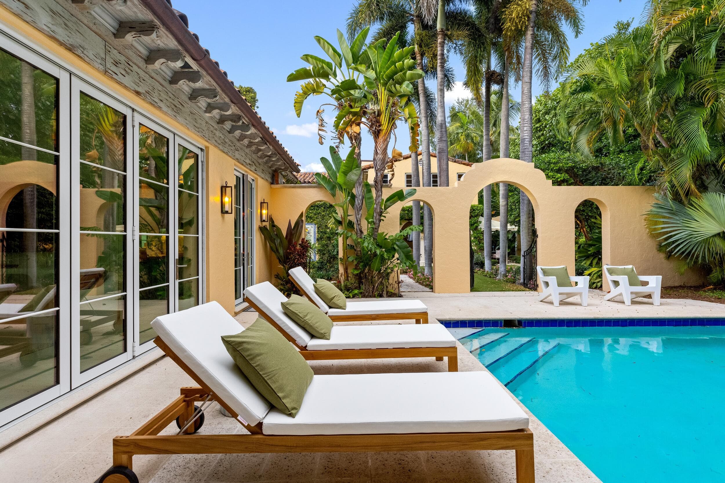124 Brazilian Avenue, Palm Beach, FL 33480 — photo 29 of 43