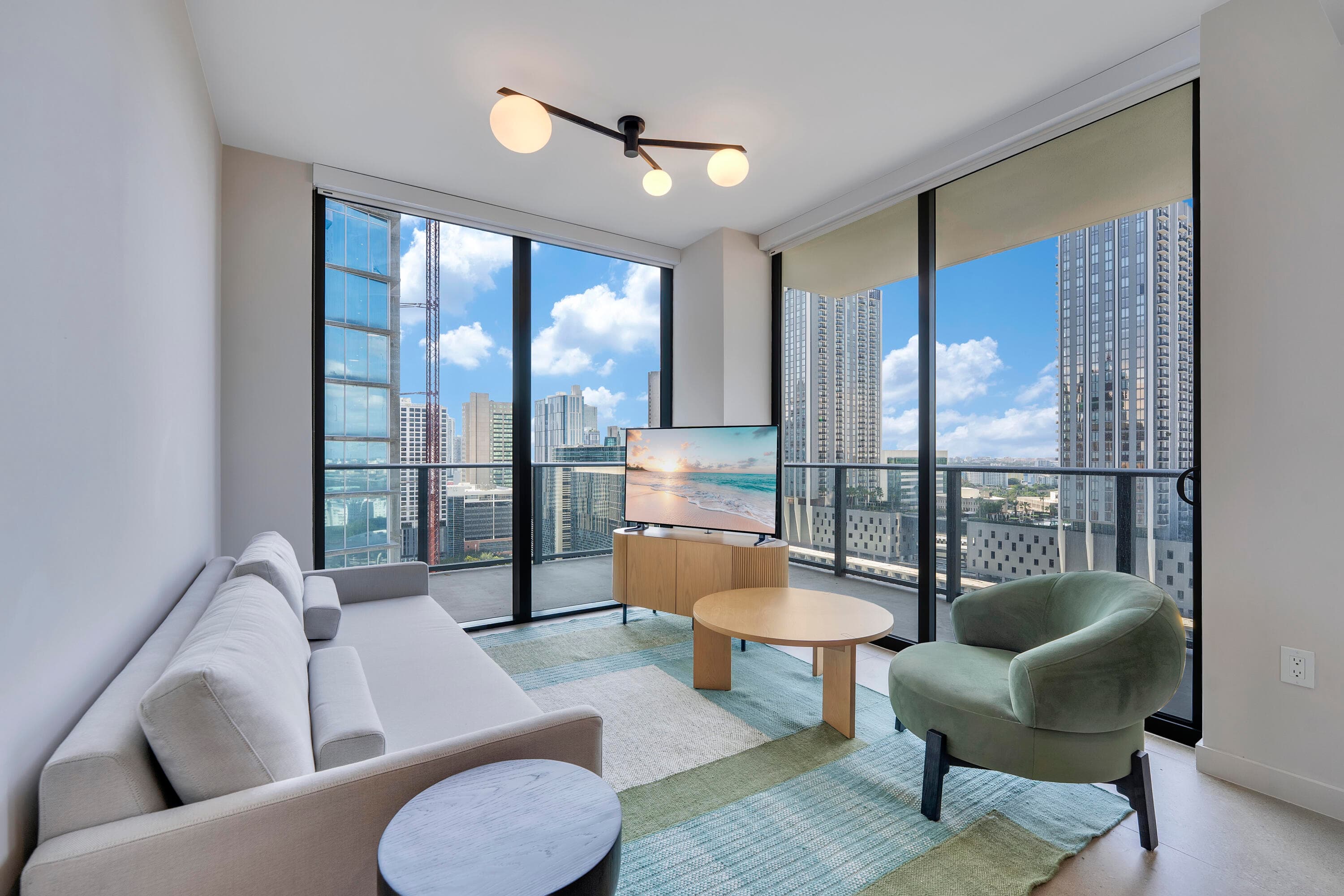 11 NE 6th Street 2201, Miami, FL 33132 — photo 1 of 43