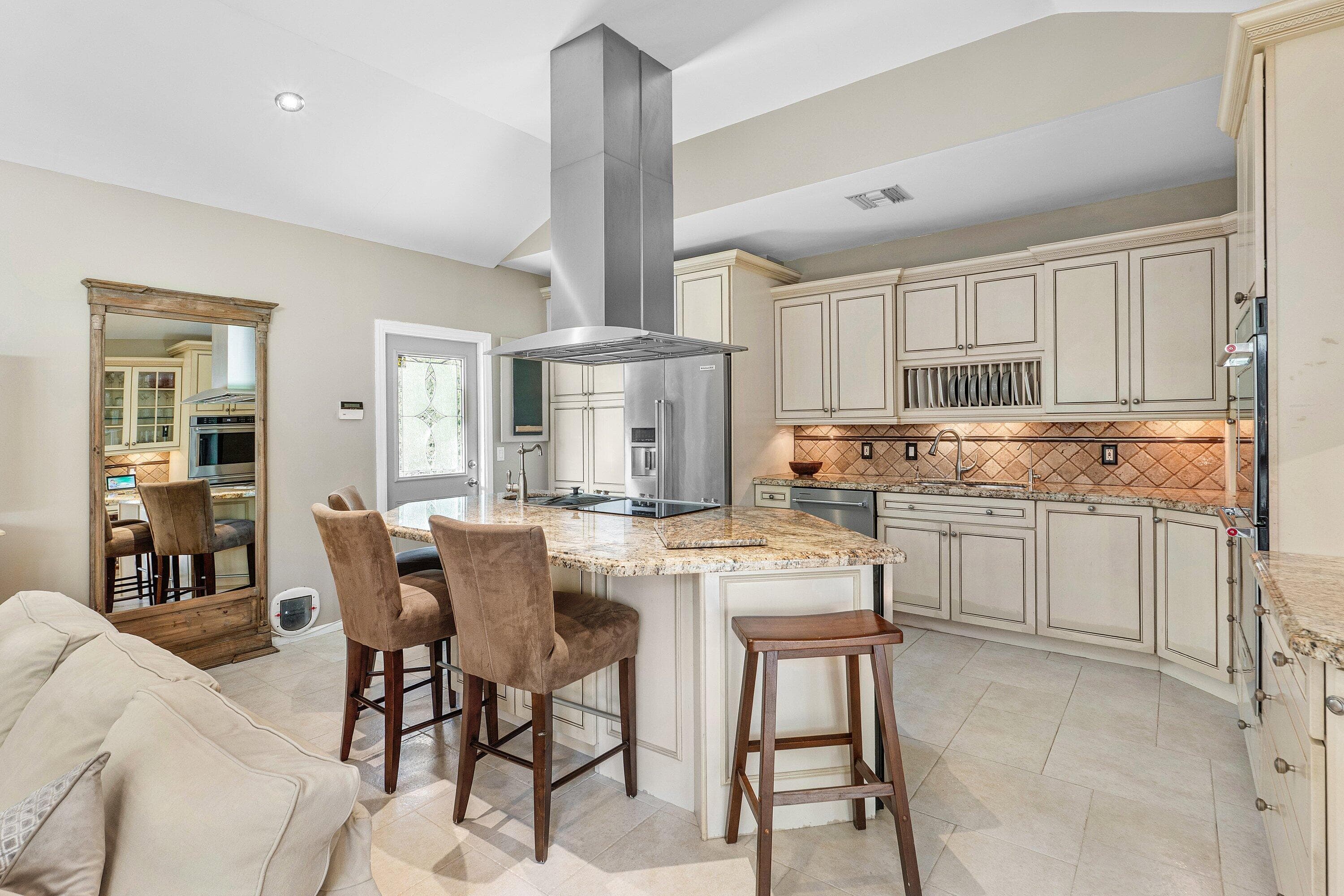 802 NE 2nd Street, Delray Beach, FL 33483 — photo 16 of 52