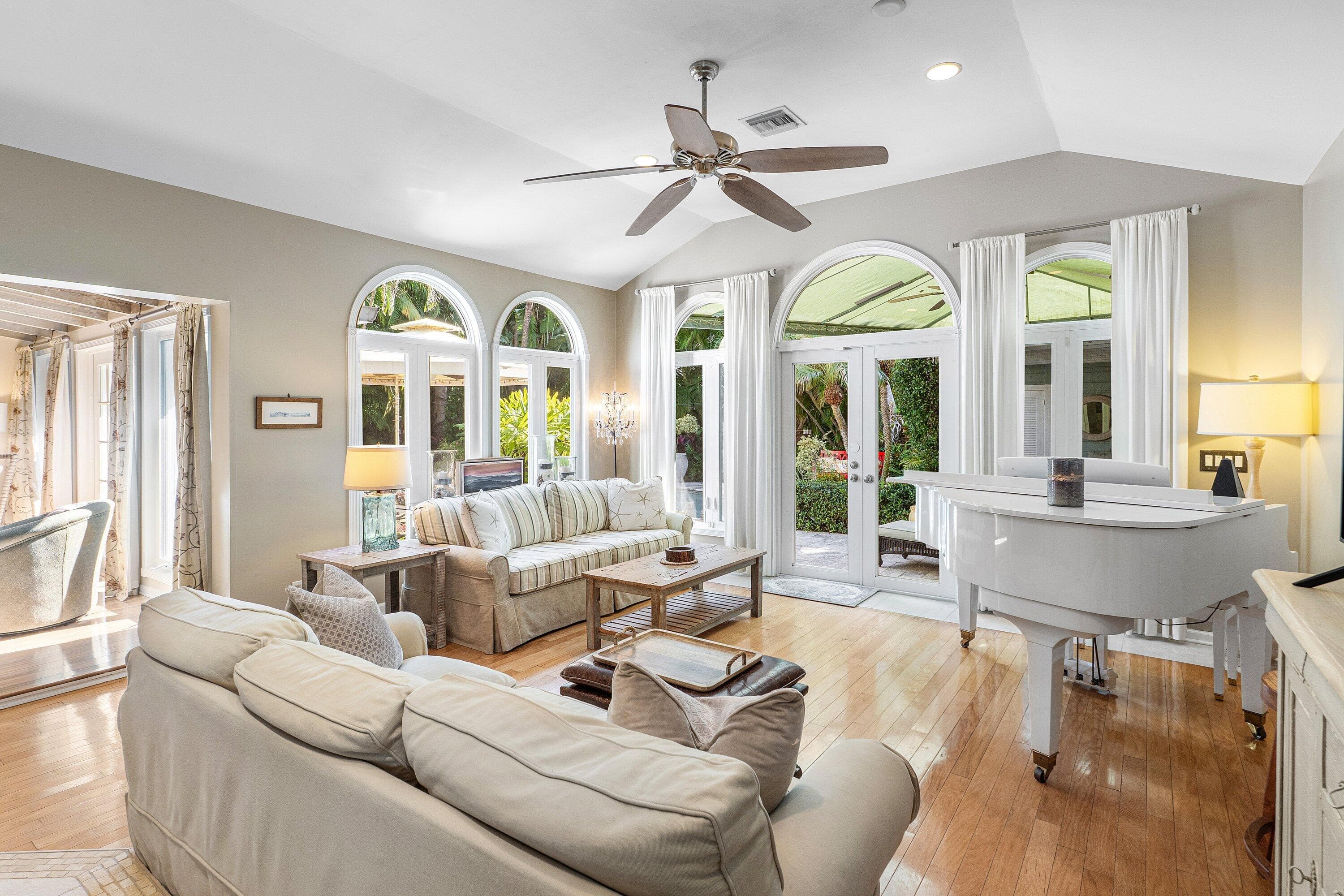 802 NE 2nd Street, Delray Beach, FL 33483 — photo 18 of 52