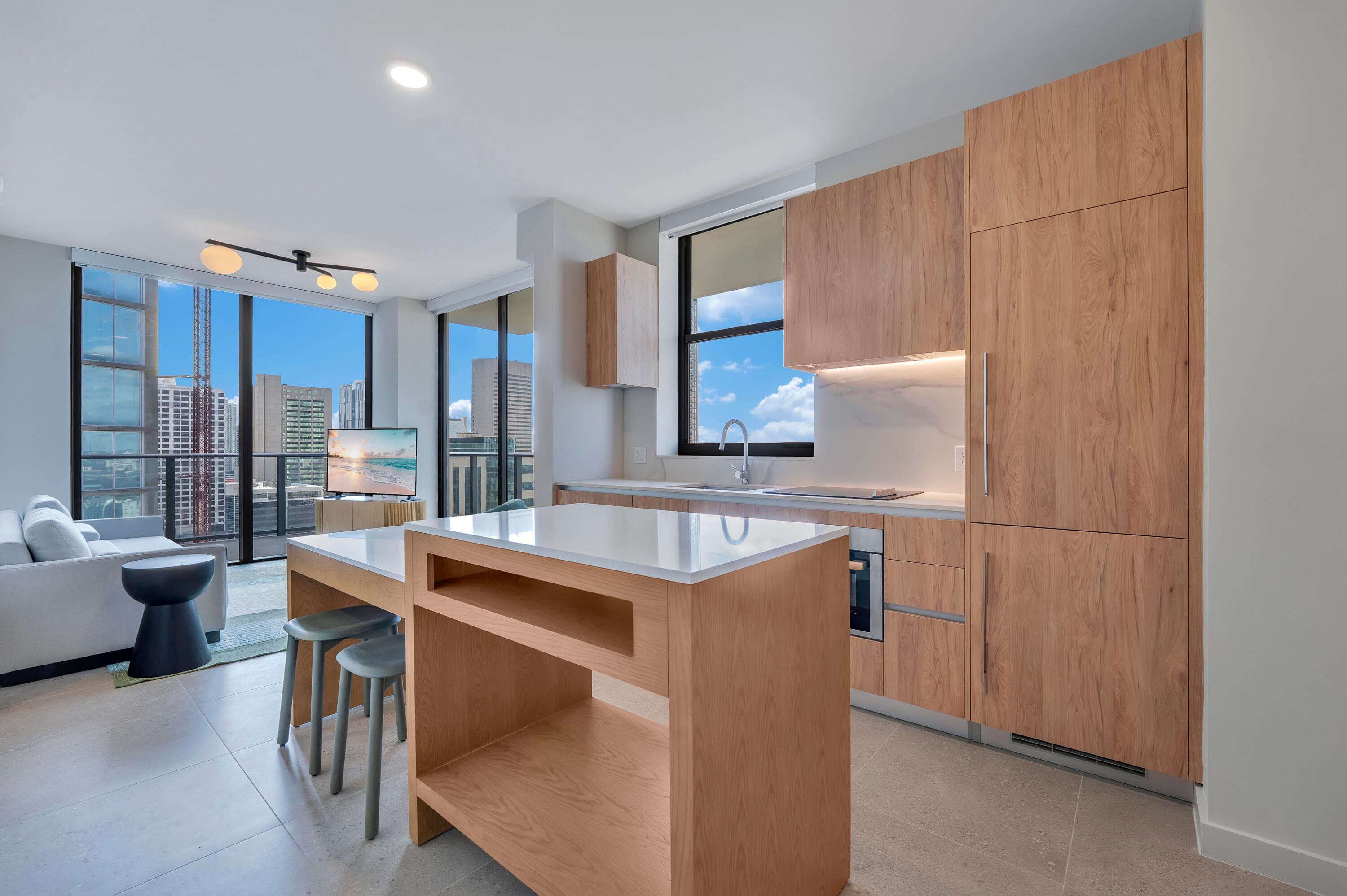 11 NE 6th Street 2201, Miami, FL 33132 — photo 4 of 43