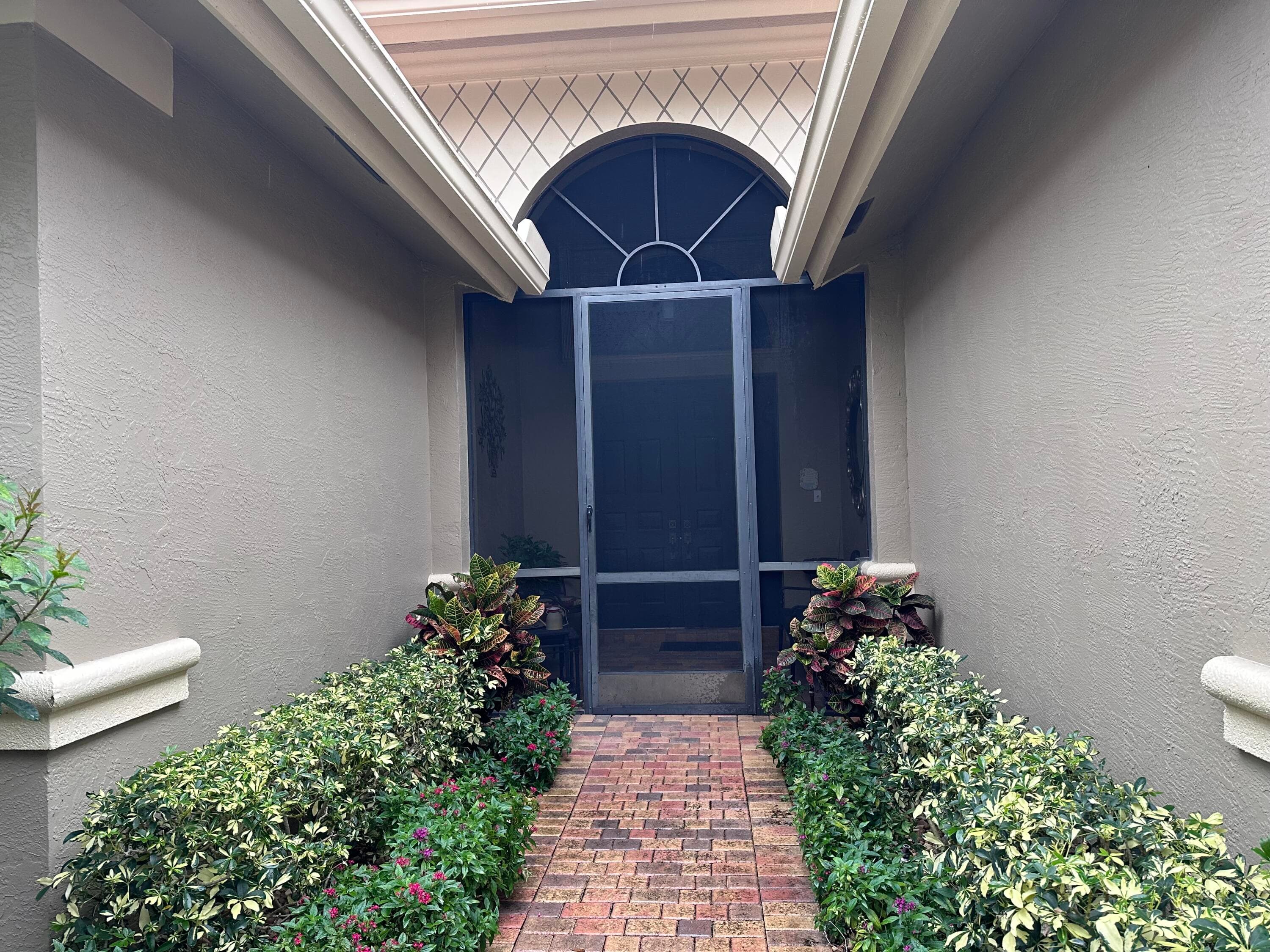 8041 E Via Grande, Boynton Beach, FL 33437 — photo 3 of 20