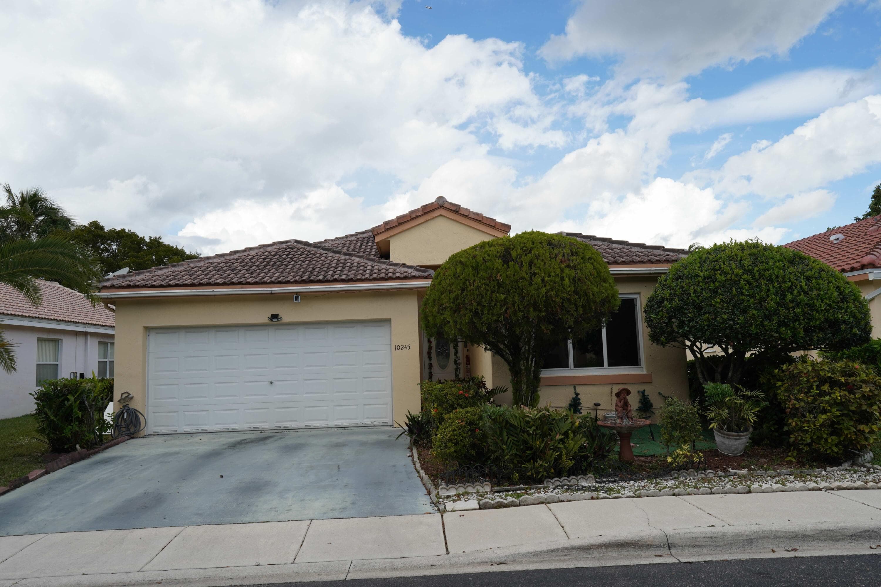 10245 SW 16th Court, Pembroke Pines, FL 33025 — photo 9 of 17