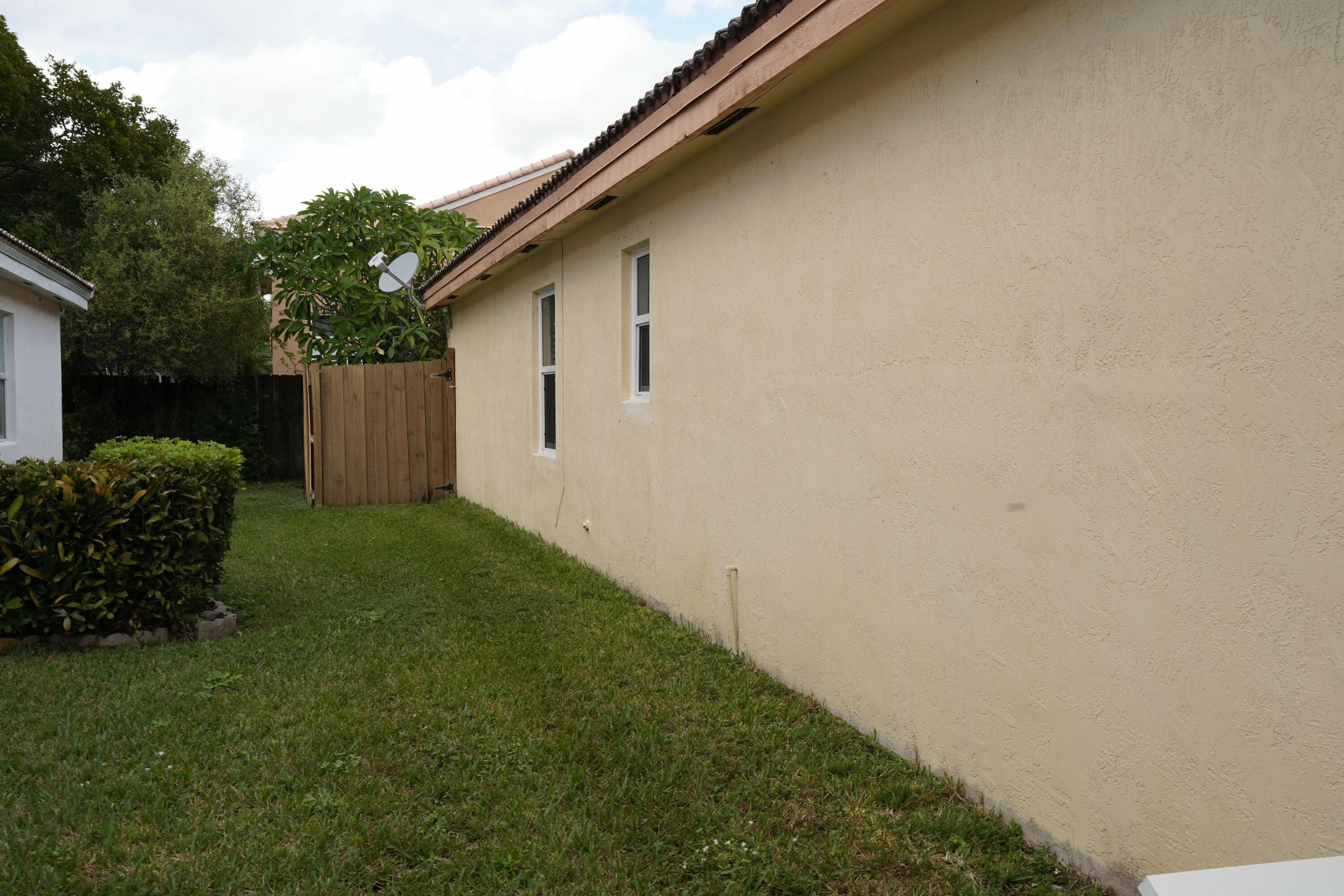 10245 SW 16th Court, Pembroke Pines, FL 33025 — photo 15 of 17