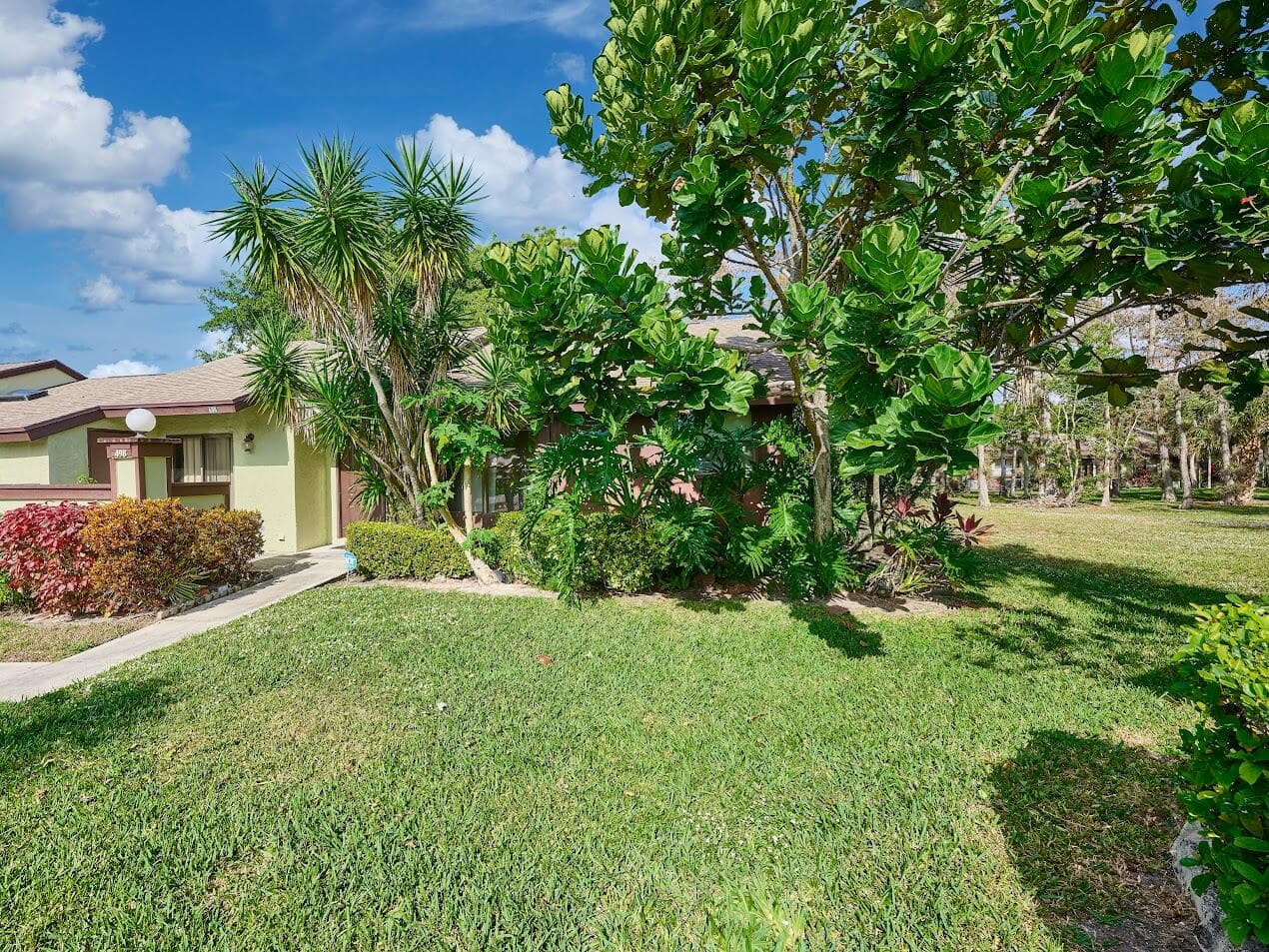 498 Iron Forge Ct Court, Royal Palm Beach, FL 33411 — photo 1 of 42