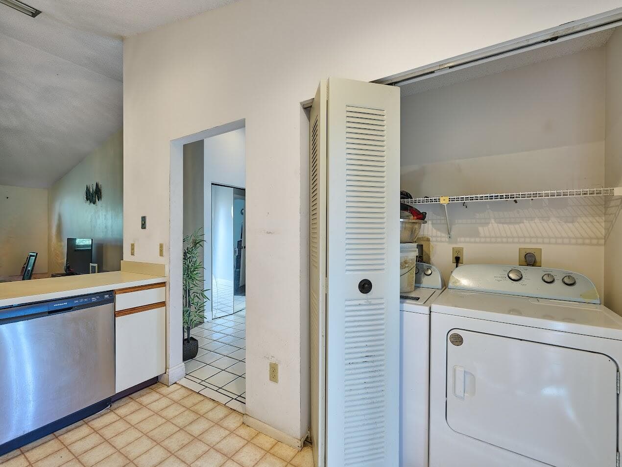 498 Iron Forge Ct Court, Royal Palm Beach, FL 33411 — photo 15 of 42