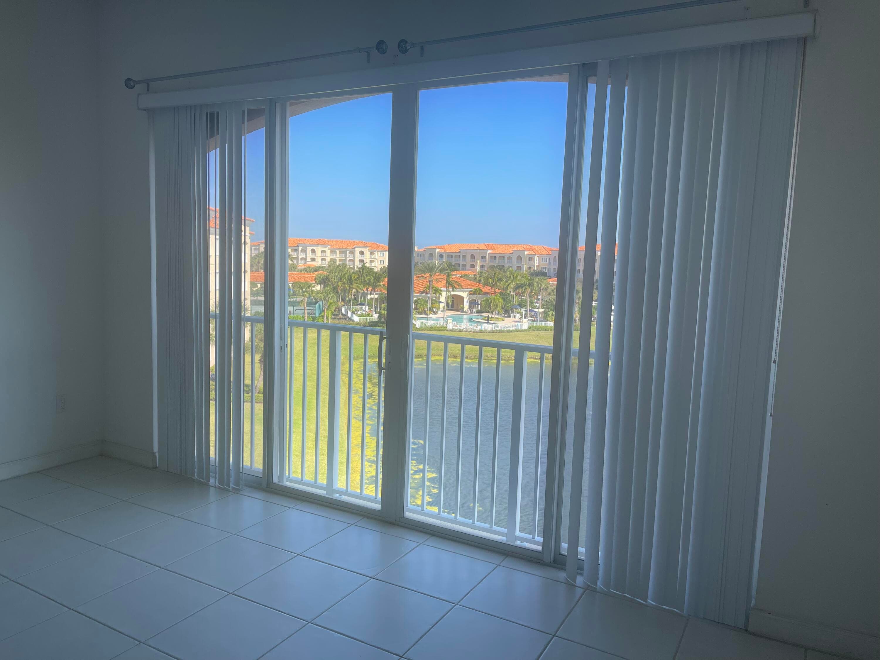 1 Harbour Isle Ph01 Drive E 1, Fort Pierce, FL 34949 — photo 2 of 7