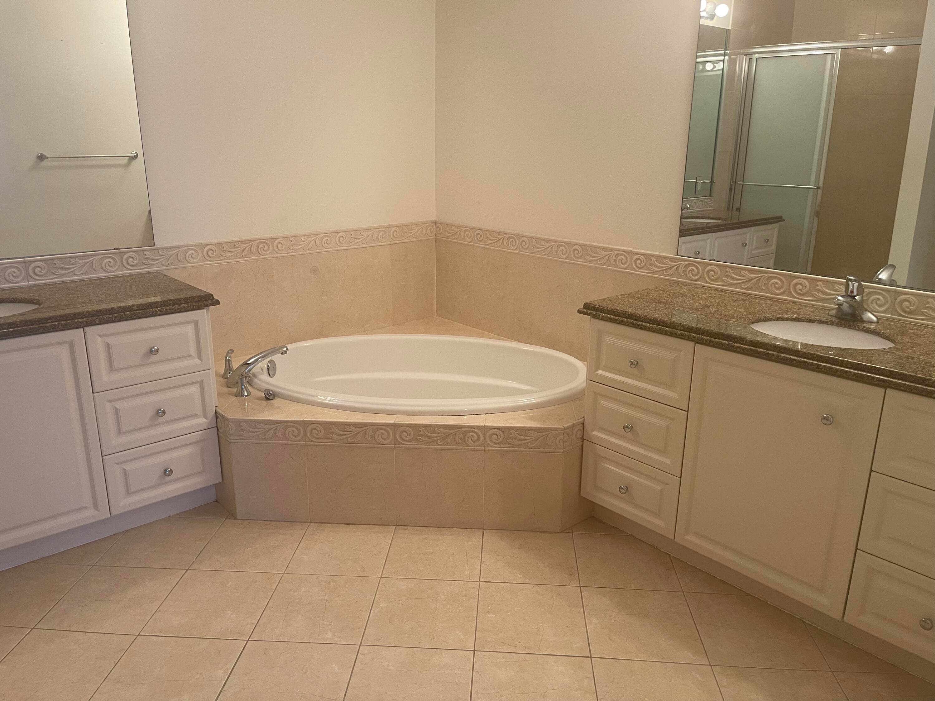 1 Harbour Isle Ph01 Drive E 1, Fort Pierce, FL 34949 — photo 5 of 7