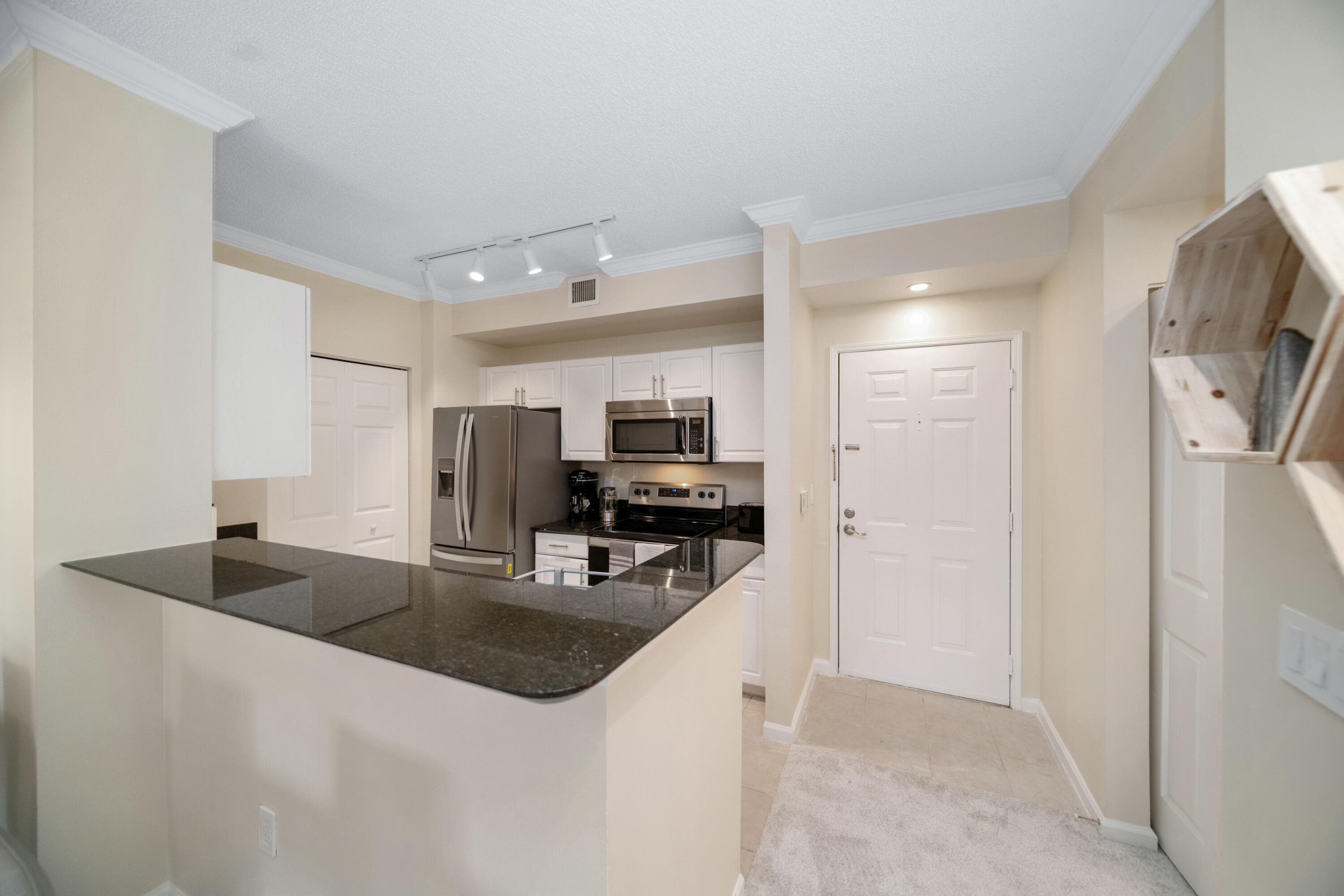 720 S Sapodilla Avenue 301, West Palm Beach, FL 33401 — photo 5 of 24