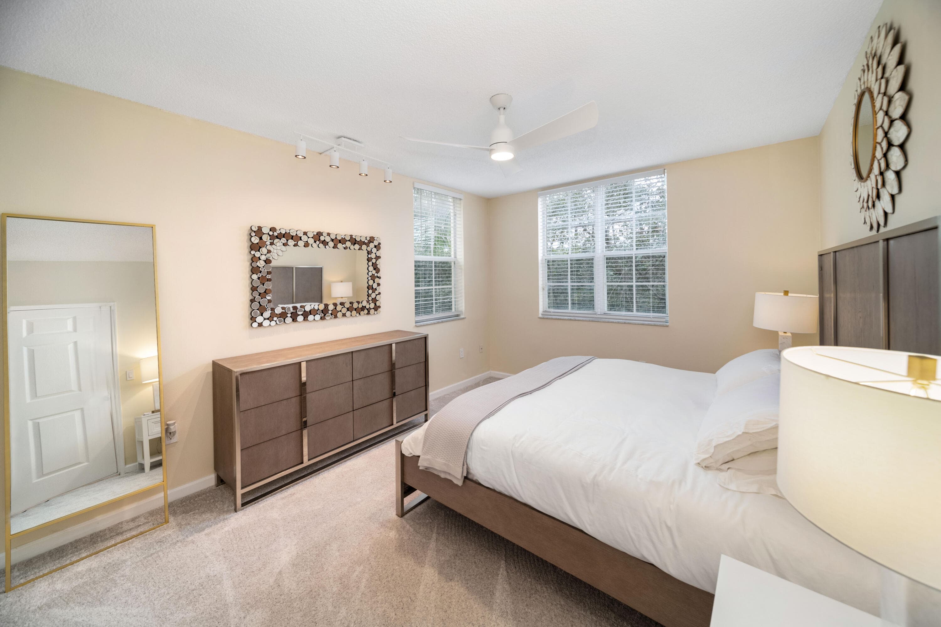 720 S Sapodilla Avenue 301, West Palm Beach, FL 33401 — photo 11 of 24