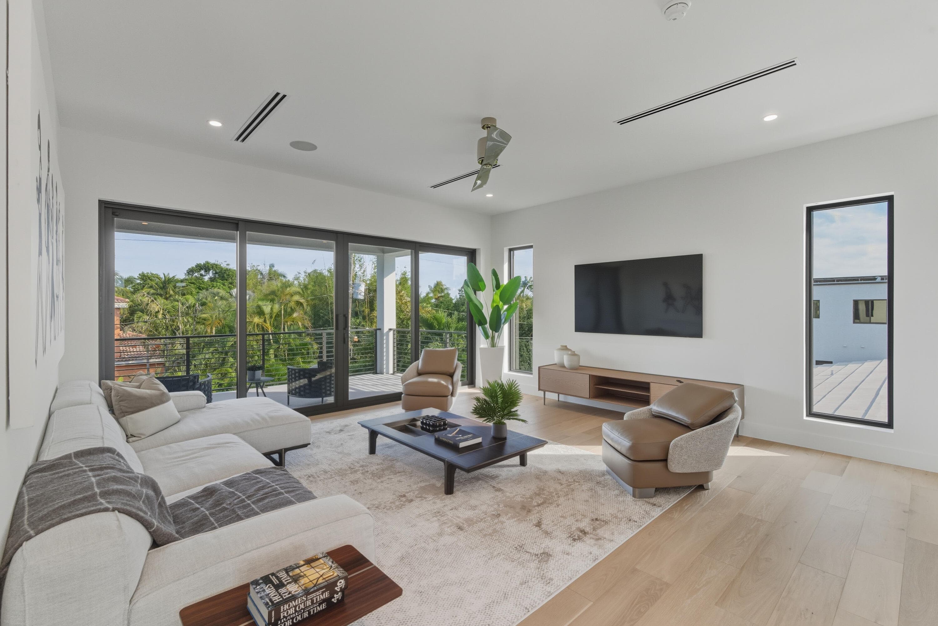 1050 NE 3rd Avenue, Boca Raton, FL 33432 — photo 12 of 64