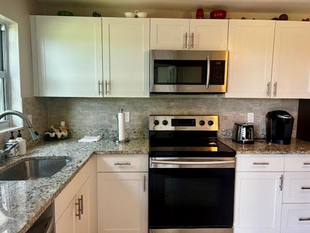 3755 Via Poinciana 304, Lake Worth, FL 33467 — photo 2 of 38