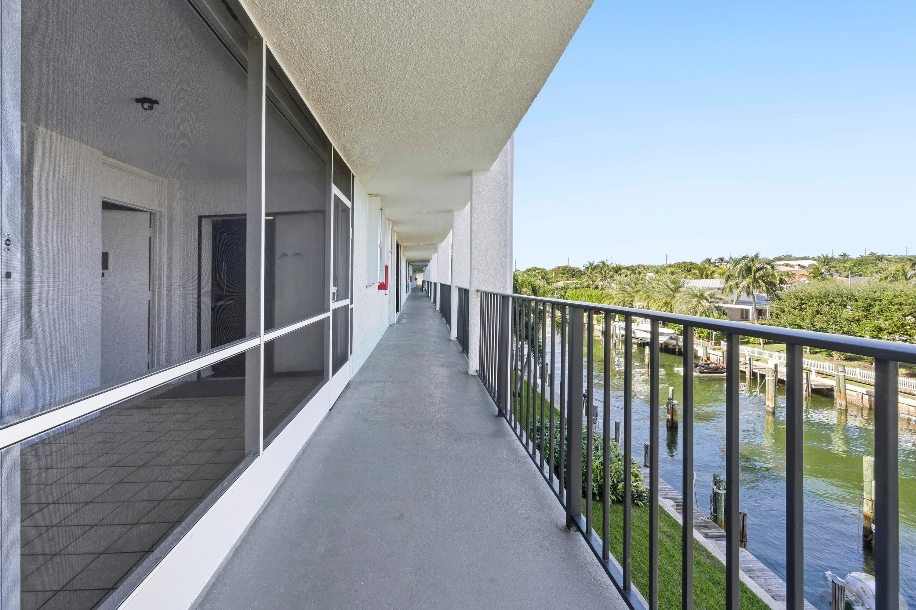 109 Paradise Harbour Blvd 415, North Palm Beach, FL 33408 — photo 2 of 21