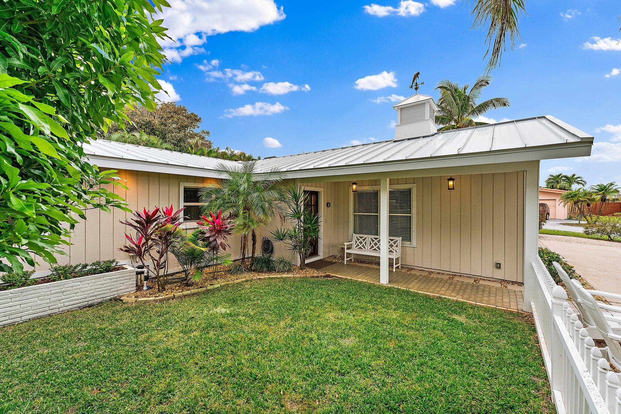 460 Sunrise Way, Juno Beach, FL 33408 — photo 4 of 56